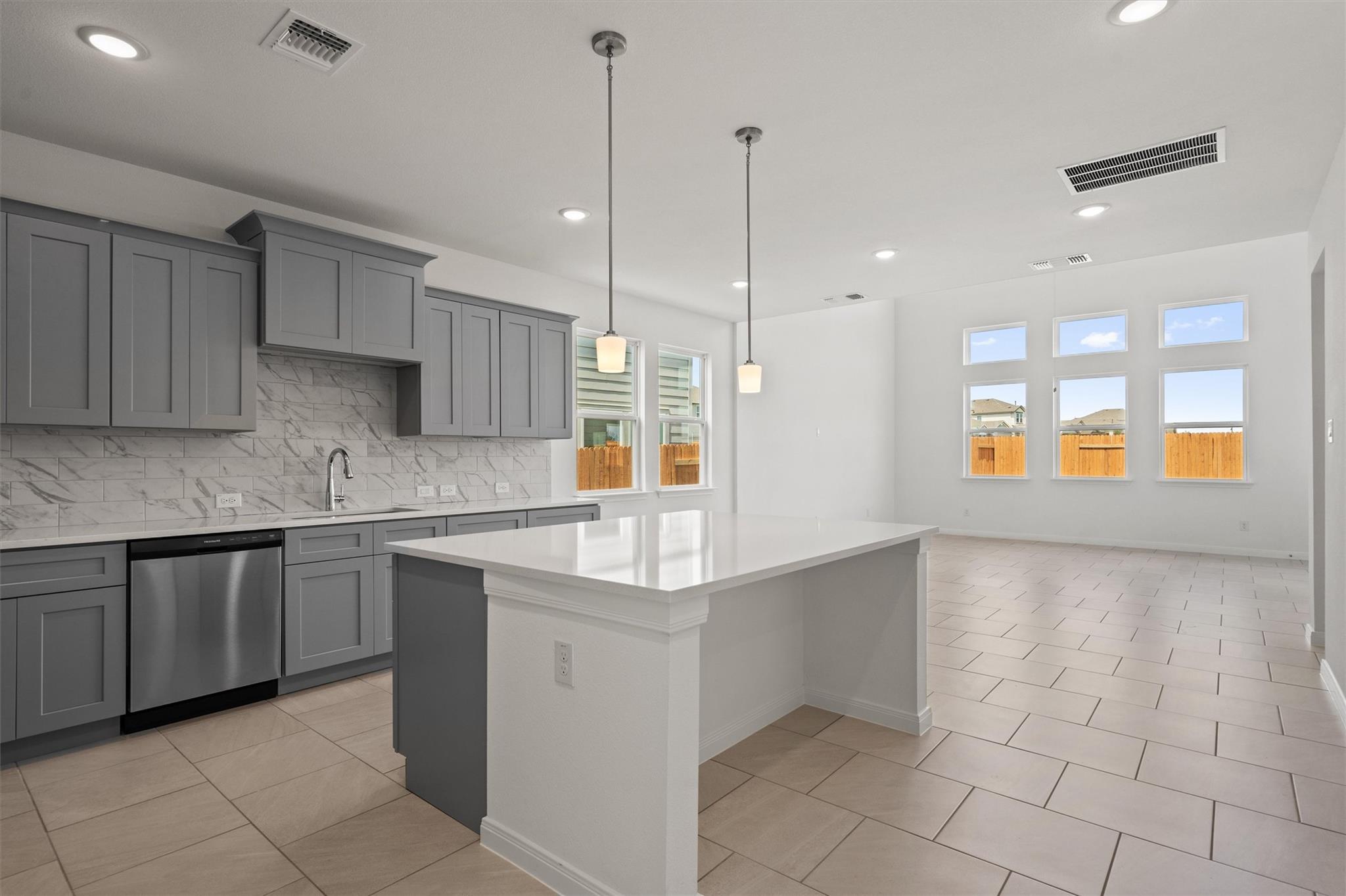 228 Ironshoe Trl, Liberty Hill, TX 78642