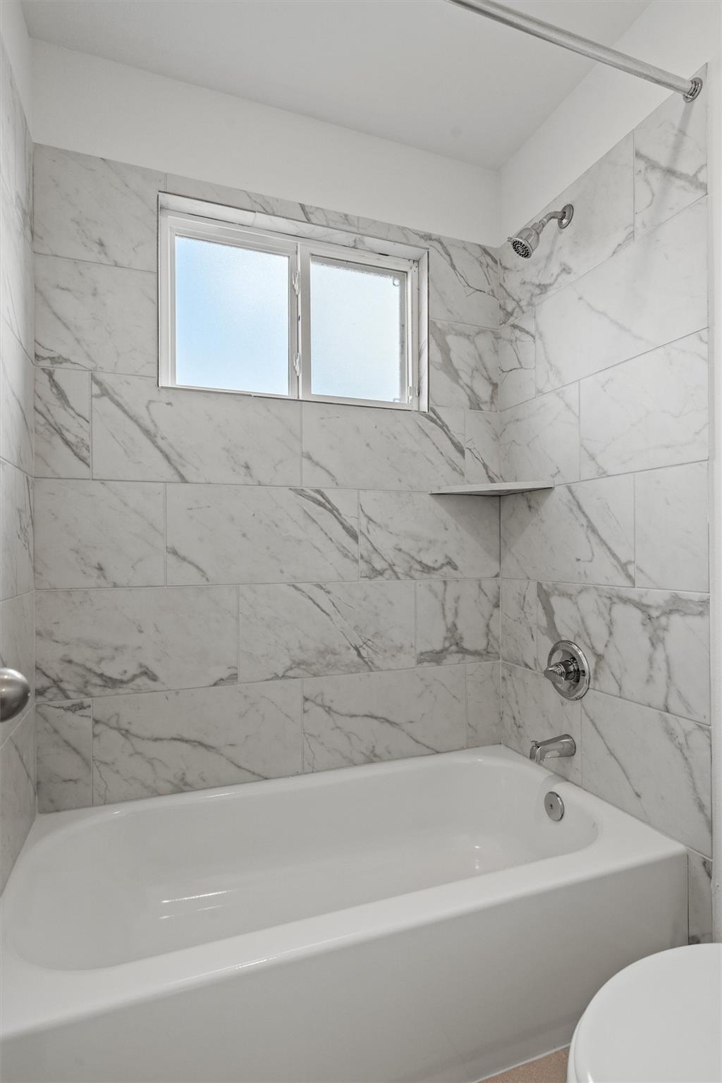 228 Ironshoe Trl, Liberty Hill, TX 78642