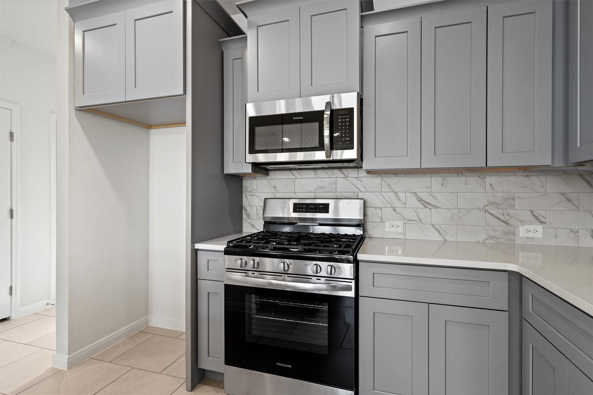 228 Ironshoe Trl, Liberty Hill, TX 78642