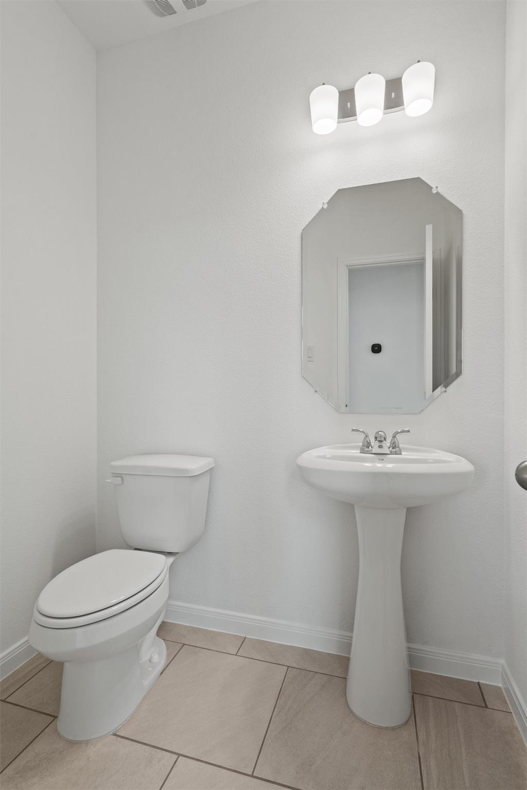 228 Ironshoe Trl, Liberty Hill, TX 78642