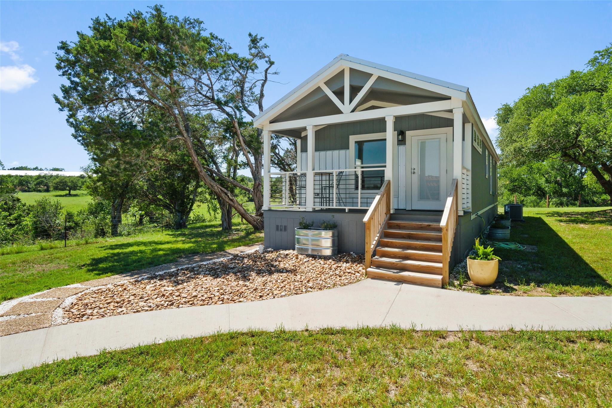 2401 W Fitzhugh Rd, Dripping Springs, TX 78620