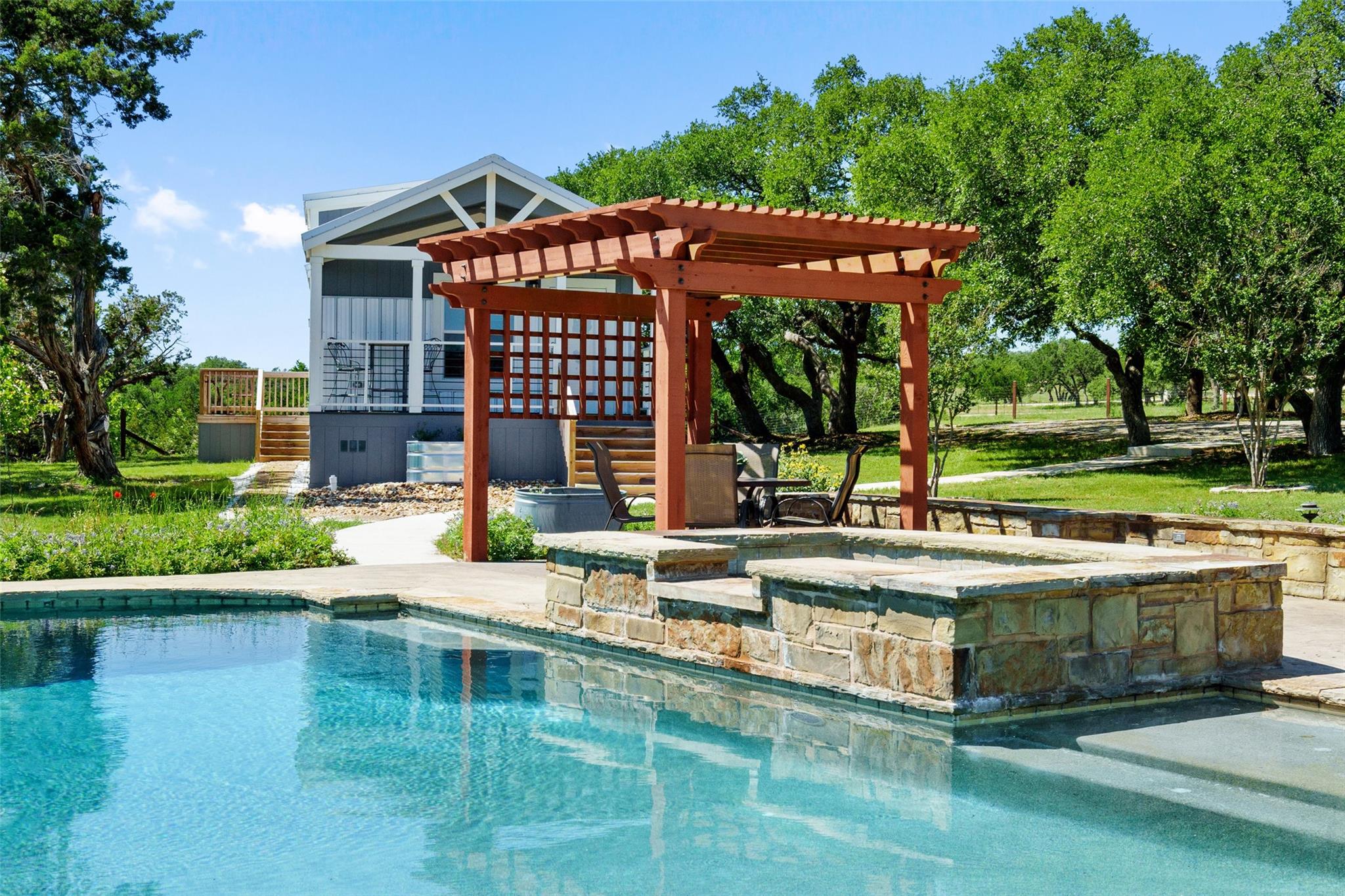 2401 W Fitzhugh Rd, Dripping Springs, TX 78620