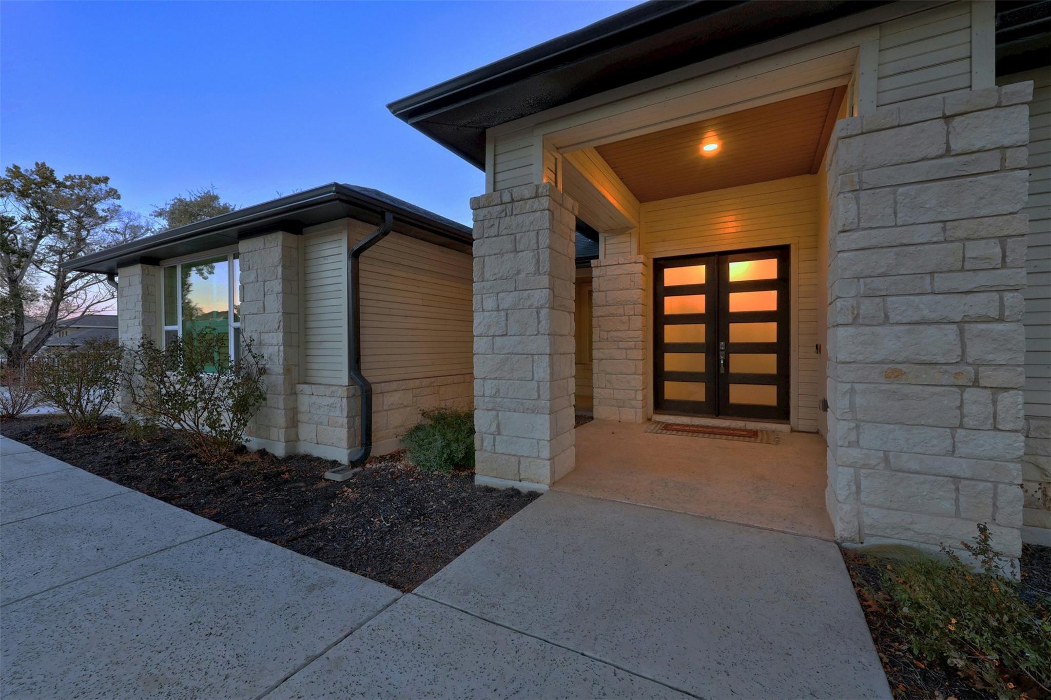 6601 Rocky Grotto Cv, Jonestown, TX 78645