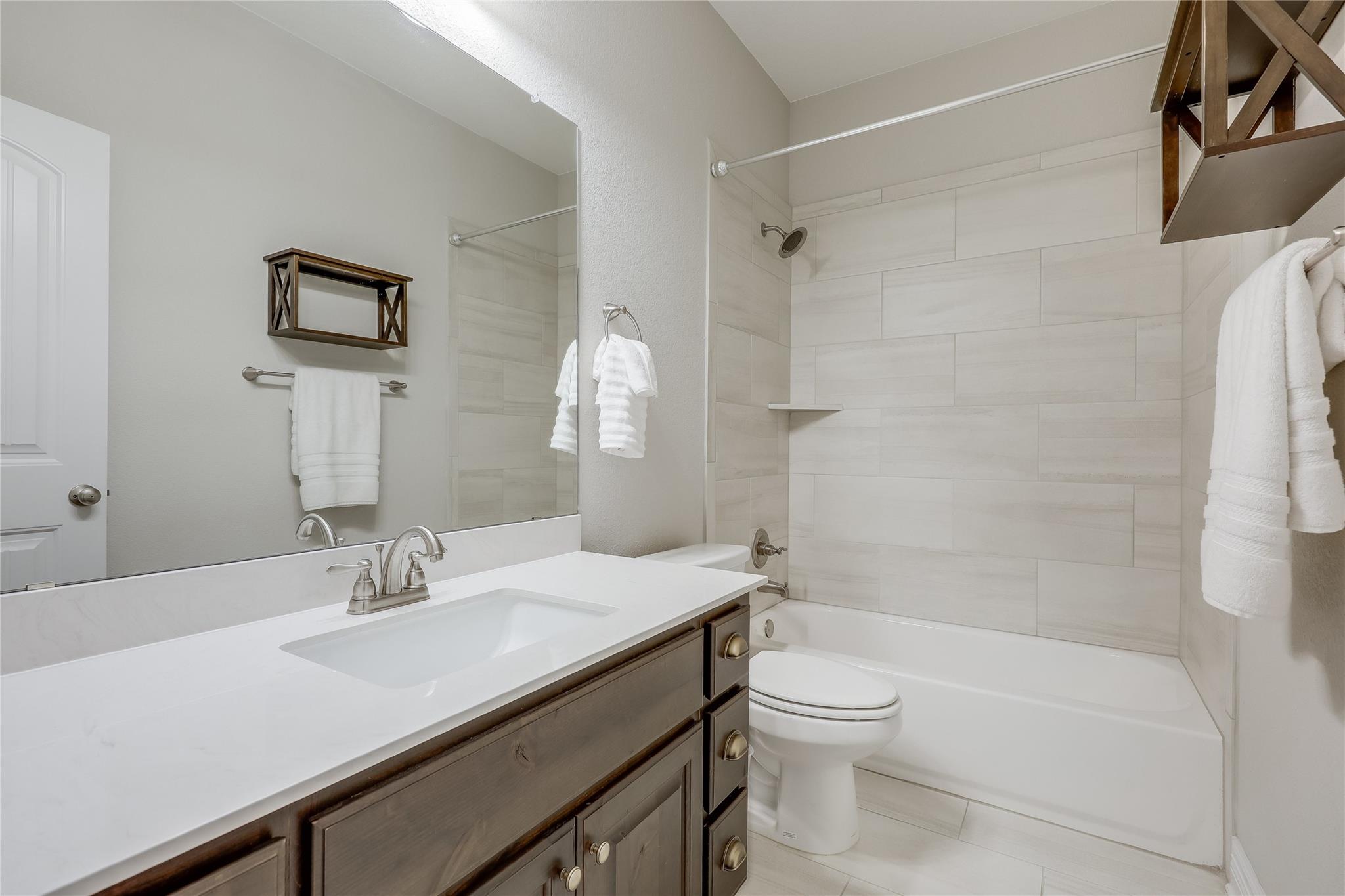 2104 Ringstaff Rd, Leander, TX 78641