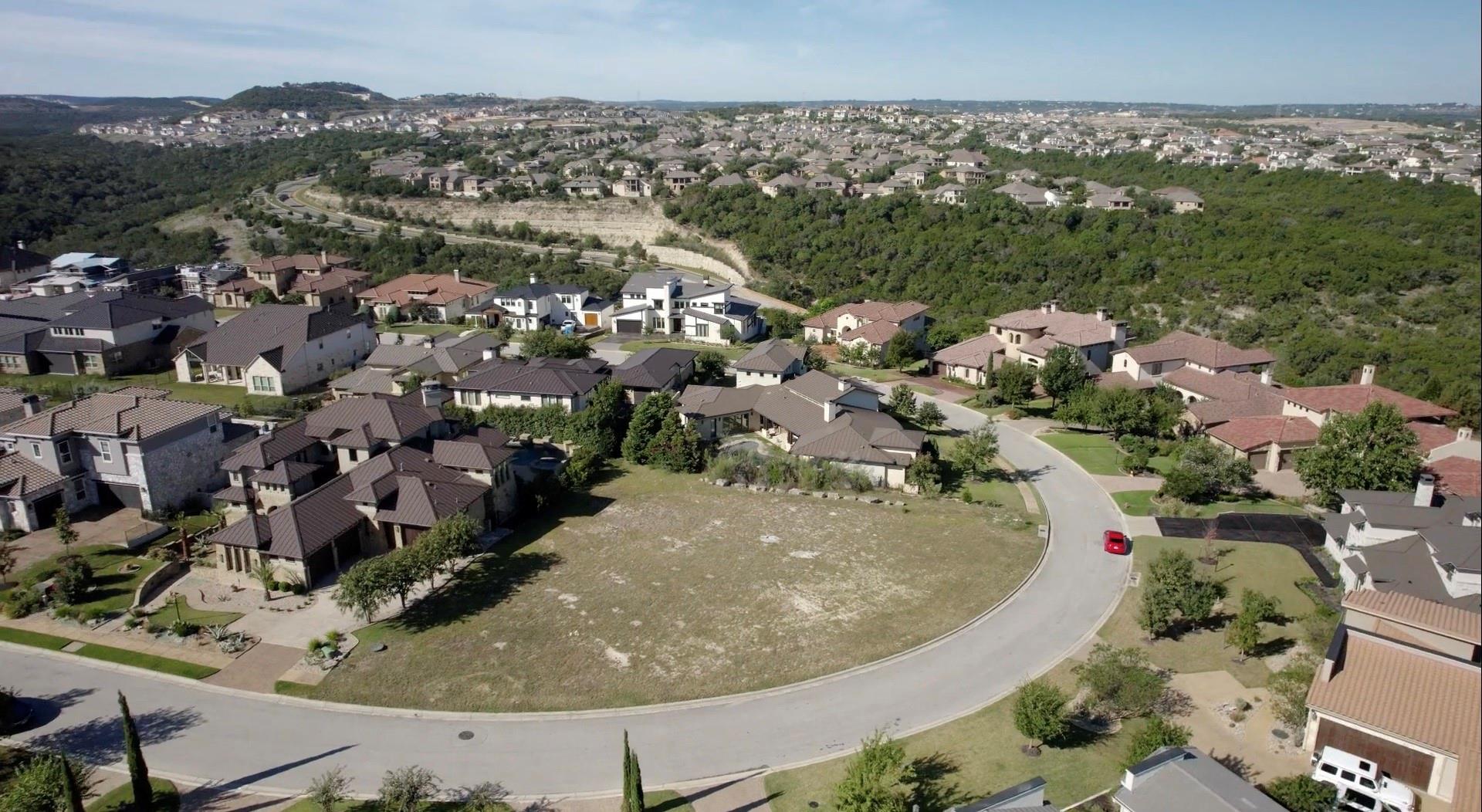 208 Bisset Ct, Austin, TX 78738