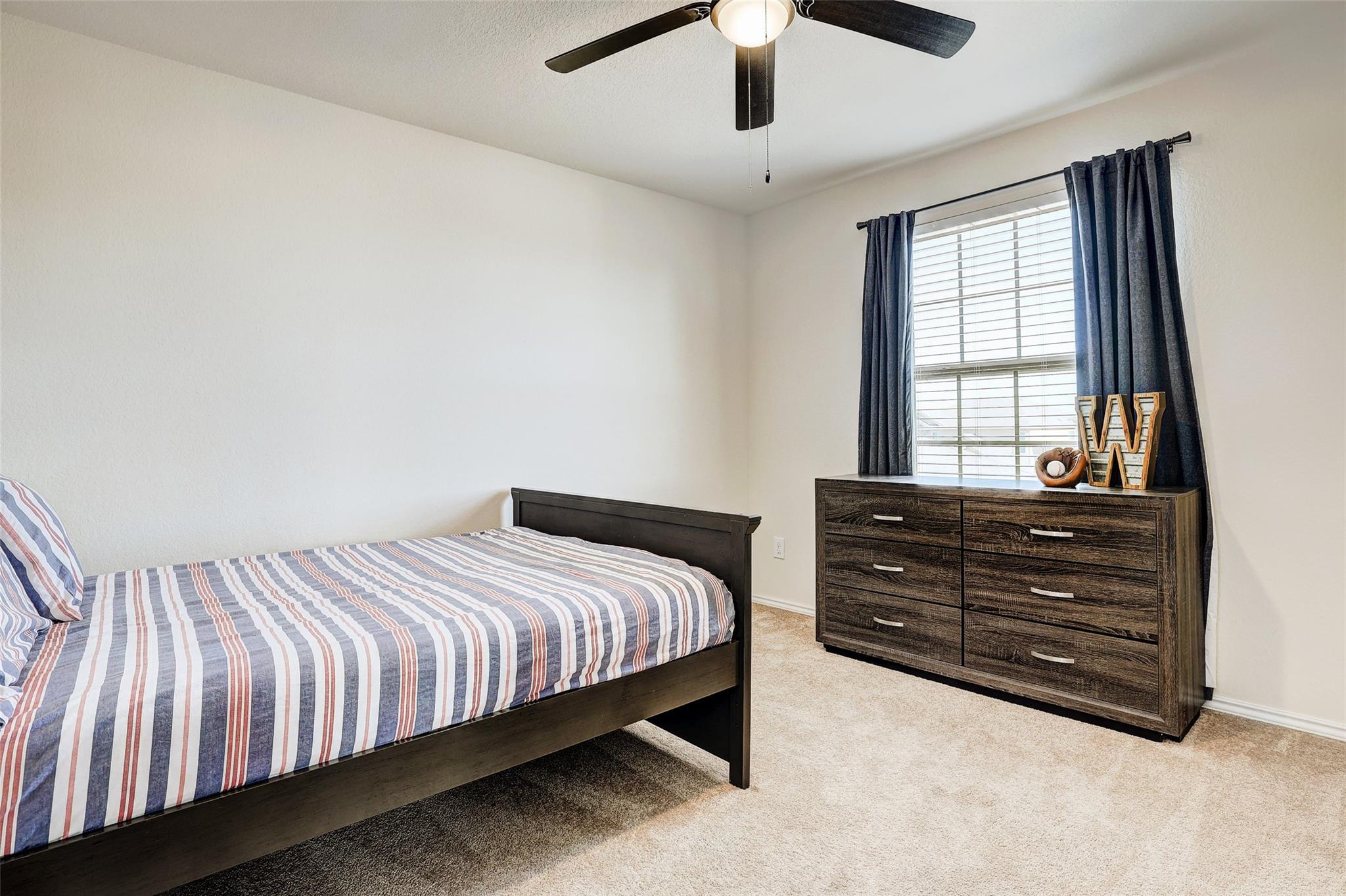 220 Xanadu Dr, Jarrell, TX 76537