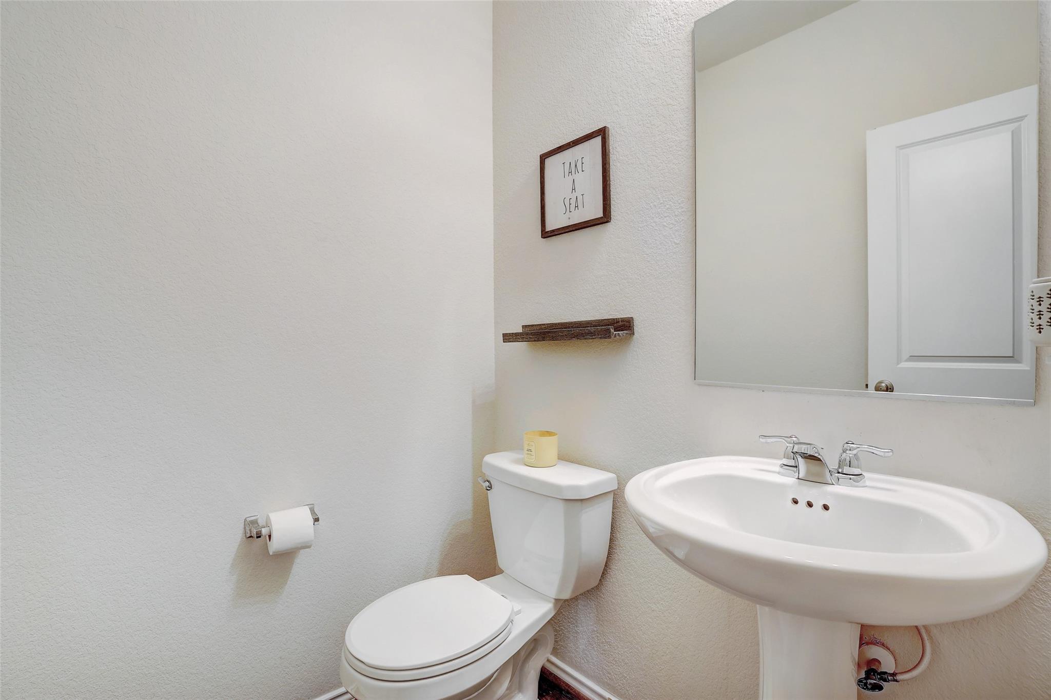 220 Xanadu Dr, Jarrell, TX 76537