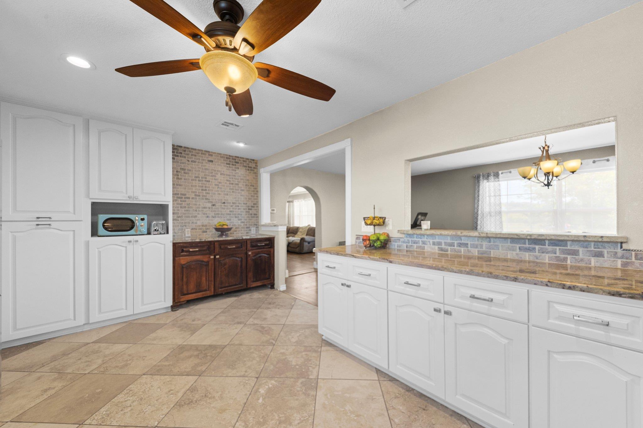 3022 N US Highway 281, Burnet, TX 78611