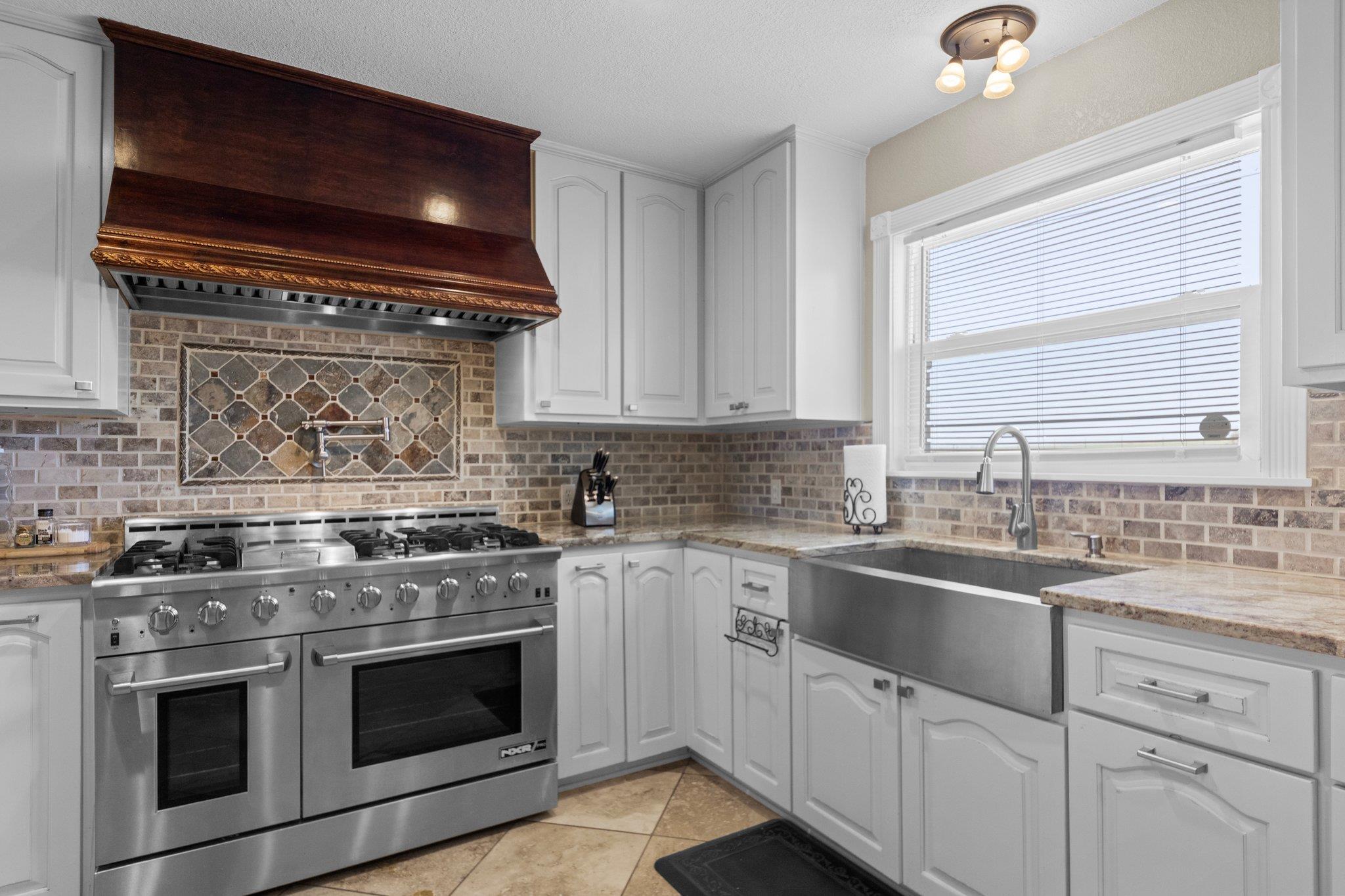 3022 N US Highway 281, Burnet, TX 78611