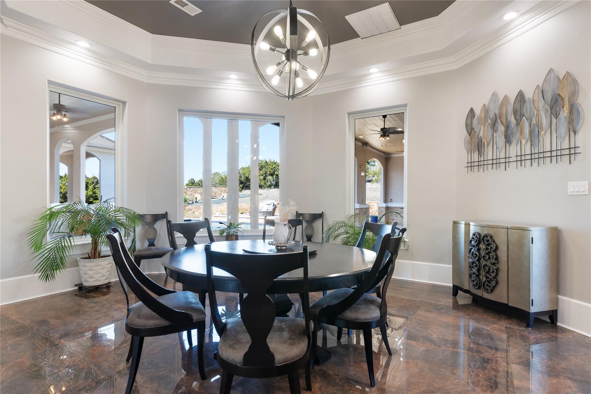 7 Heritage Oaks Dr, Austin, TX 78737