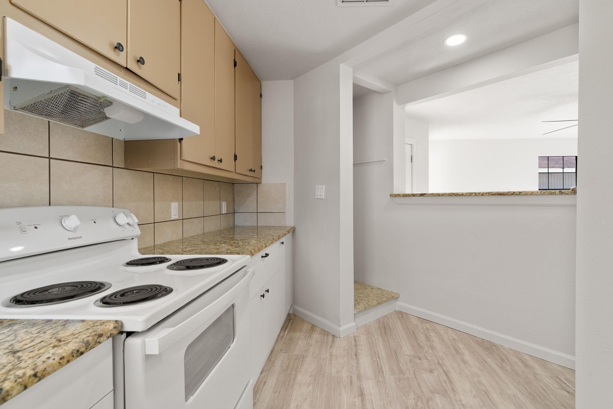 1205 Conway Dr, San Marcos, TX 78666
