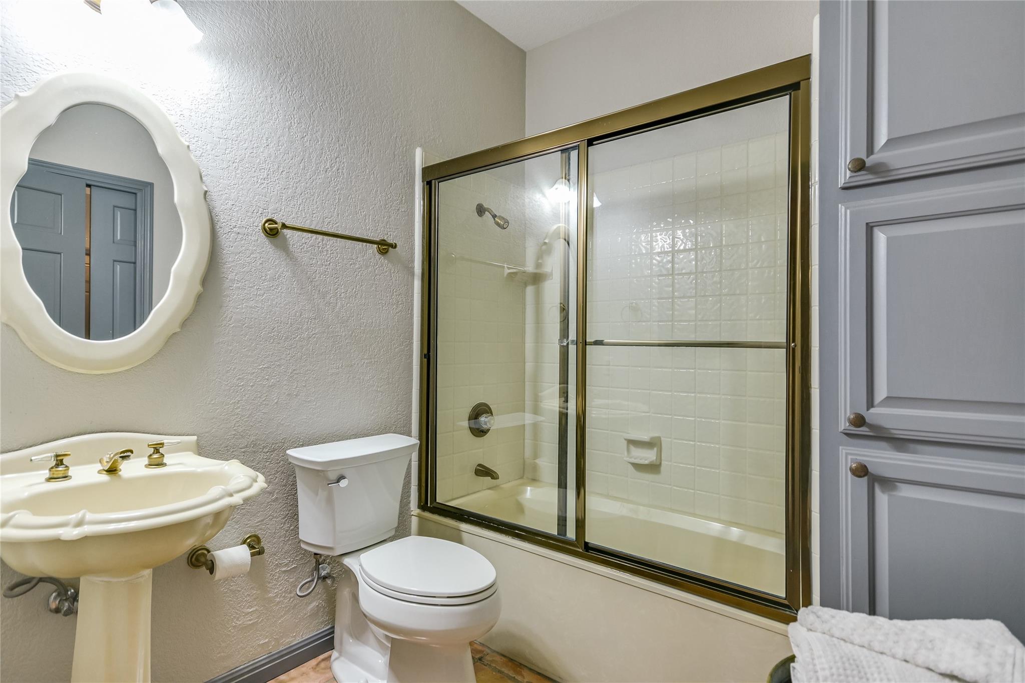 222 WINN VALLEY Dr, Wimberley, TX 78676