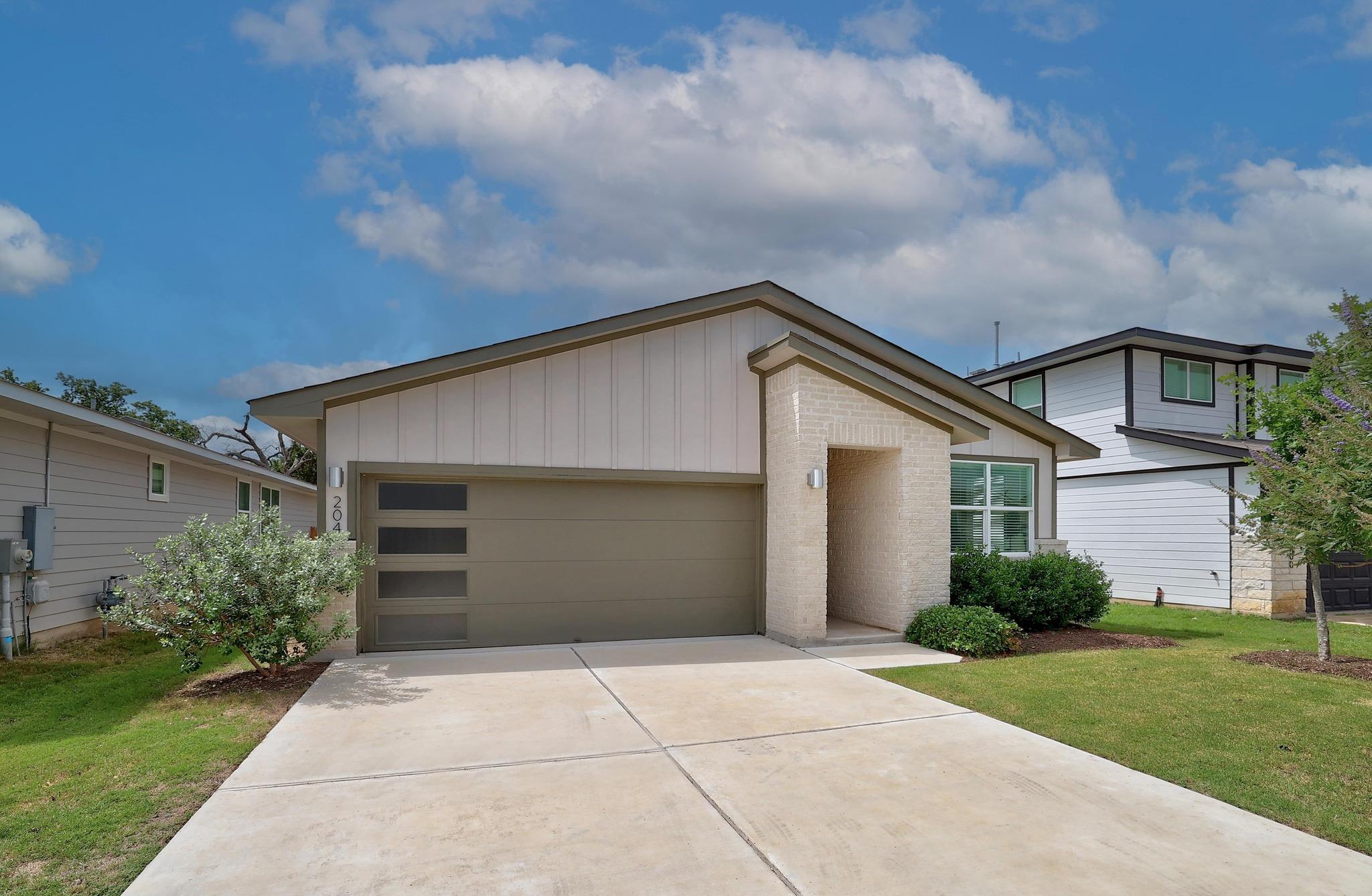 204 Shawi Pass, Leander, TX 78641