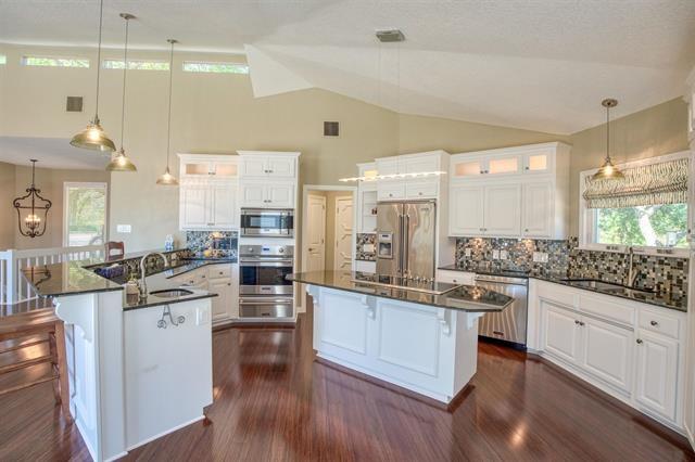 819 Broken Arrow, Horseshoe Bay, TX 78657