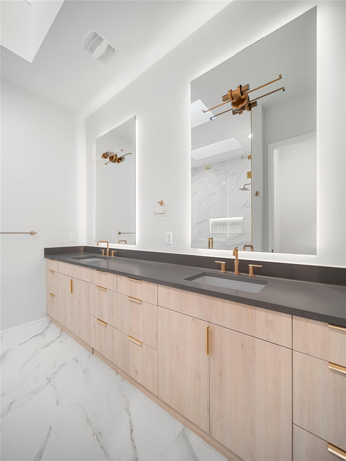 2107 Brackenridge St # B, Austin, TX 78704