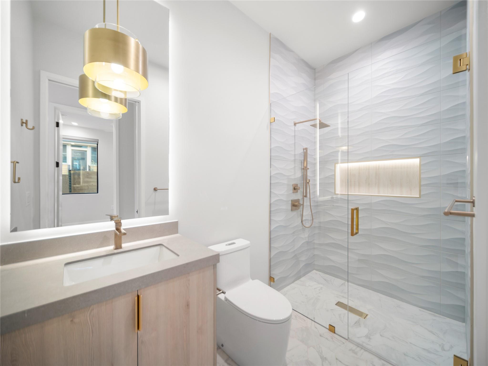 2107 Brackenridge St # B, Austin, TX 78704