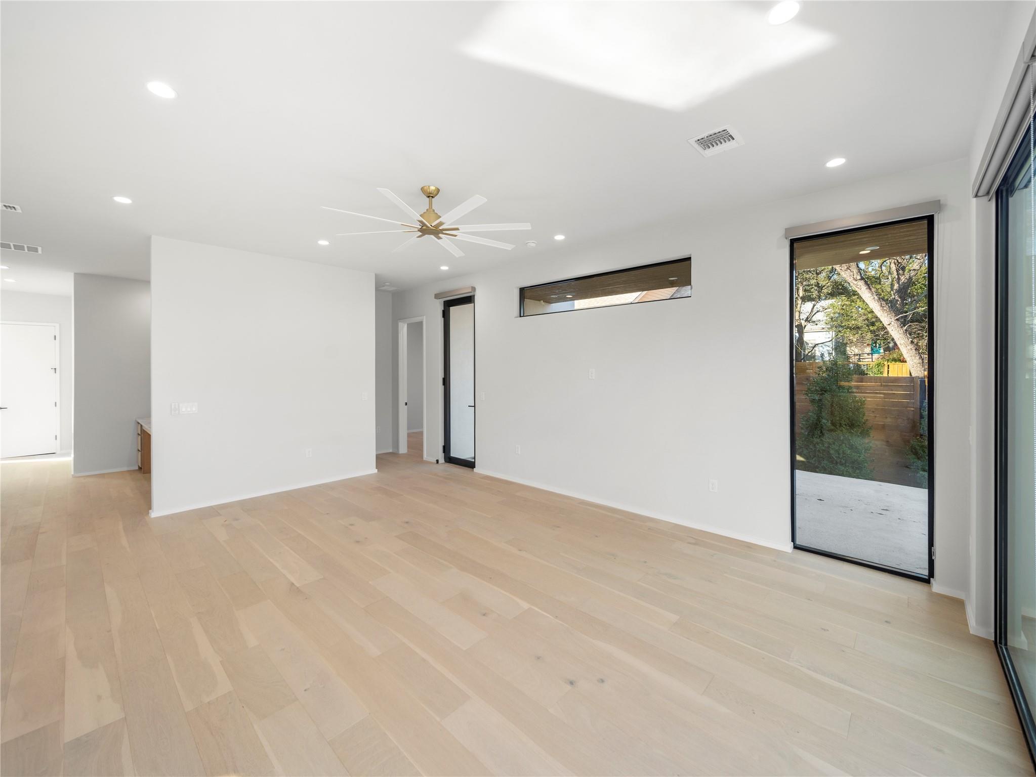 2107 Brackenridge St # B, Austin, TX 78704