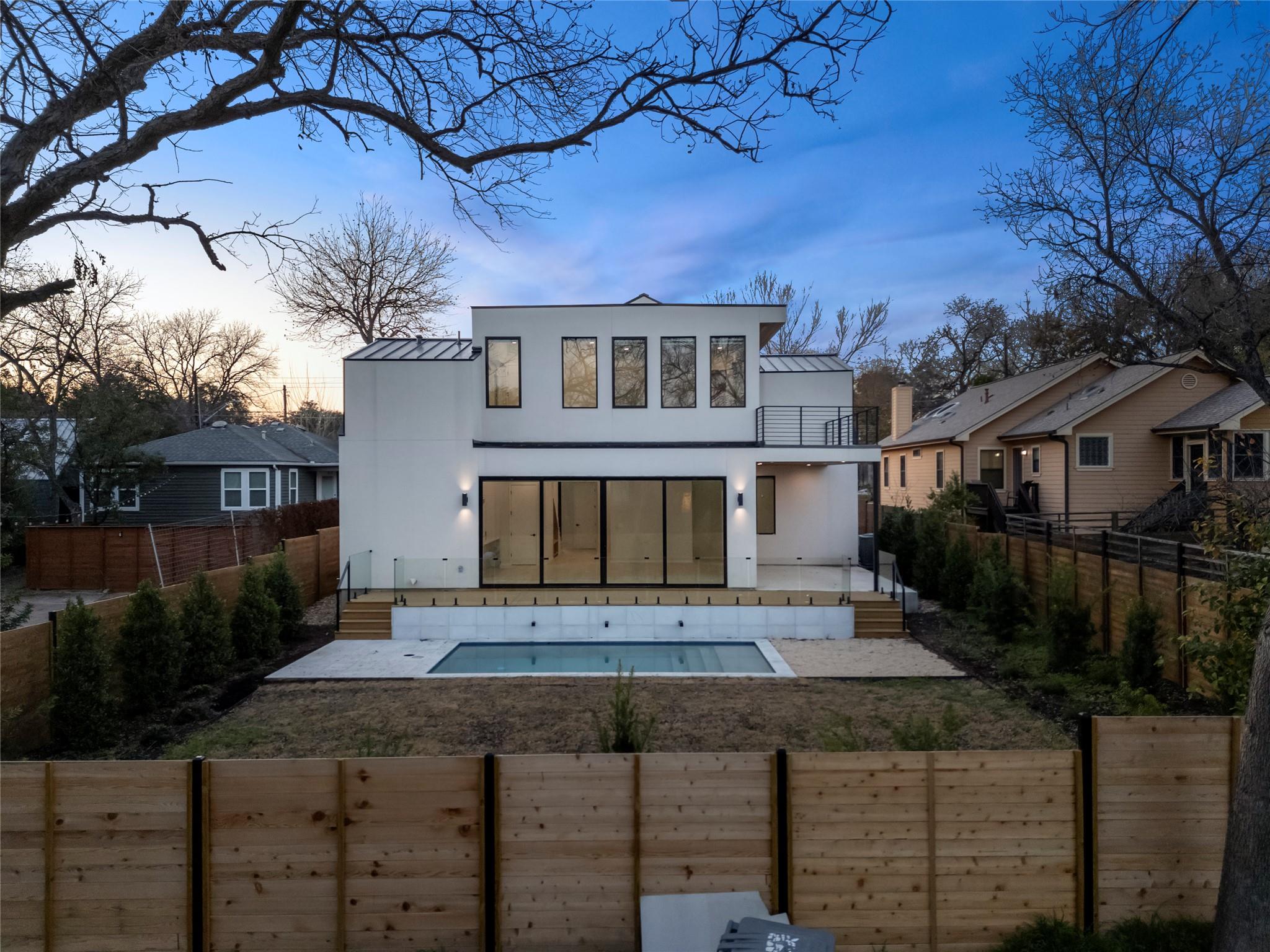 2107 Brackenridge St # B, Austin, TX 78704