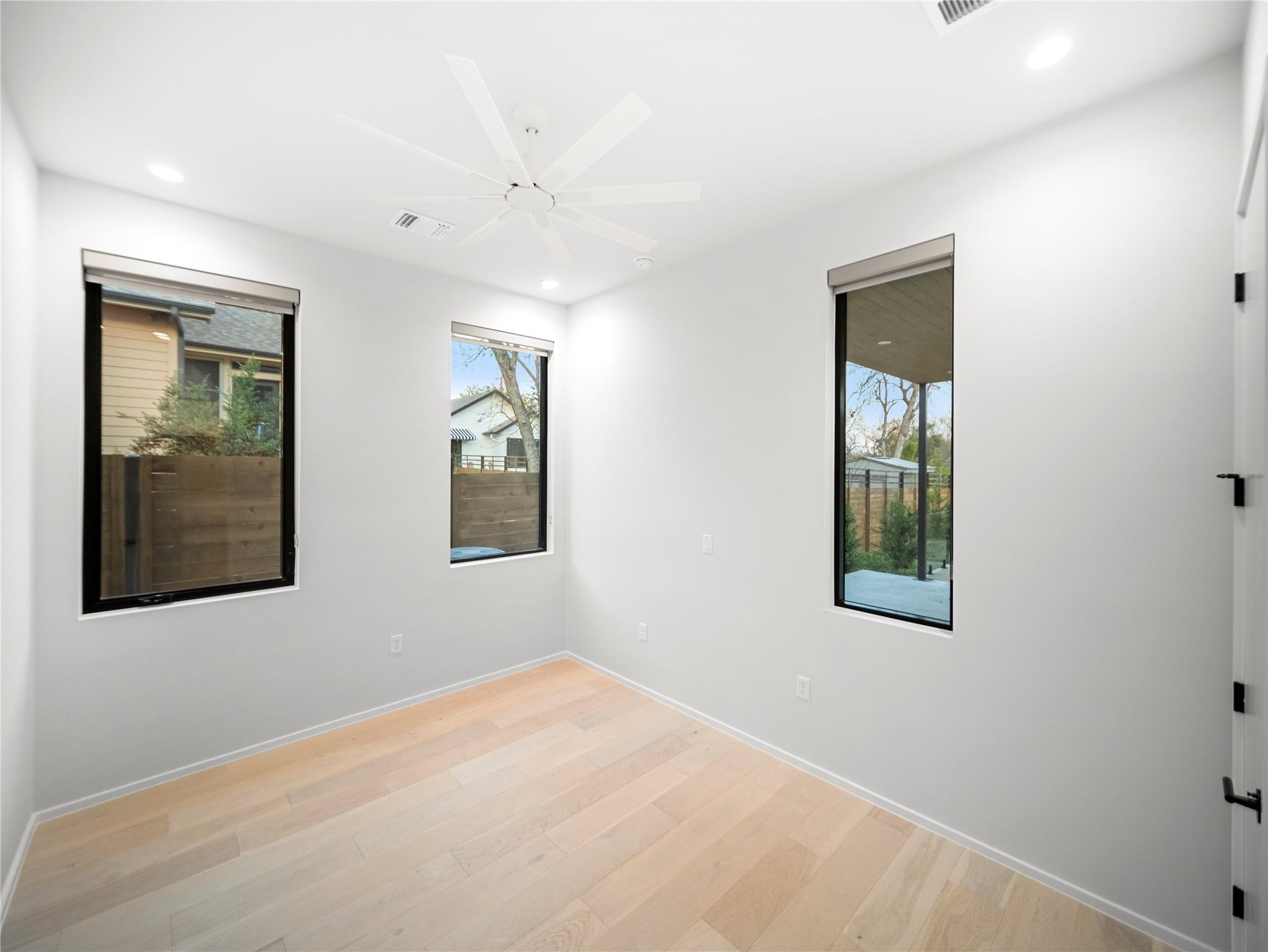 2107 Brackenridge St # B, Austin, TX 78704