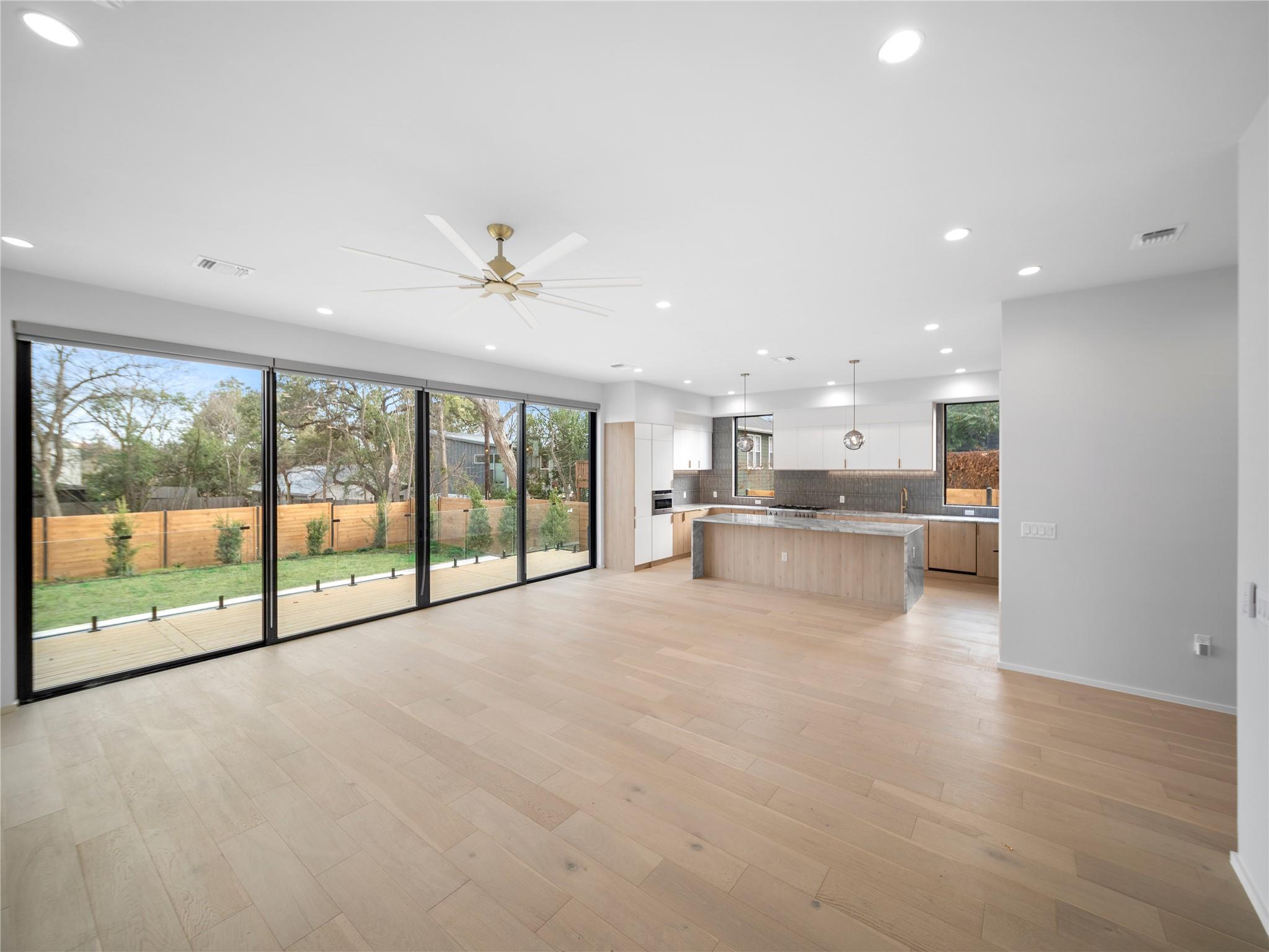 2107 Brackenridge St # B, Austin, TX 78704