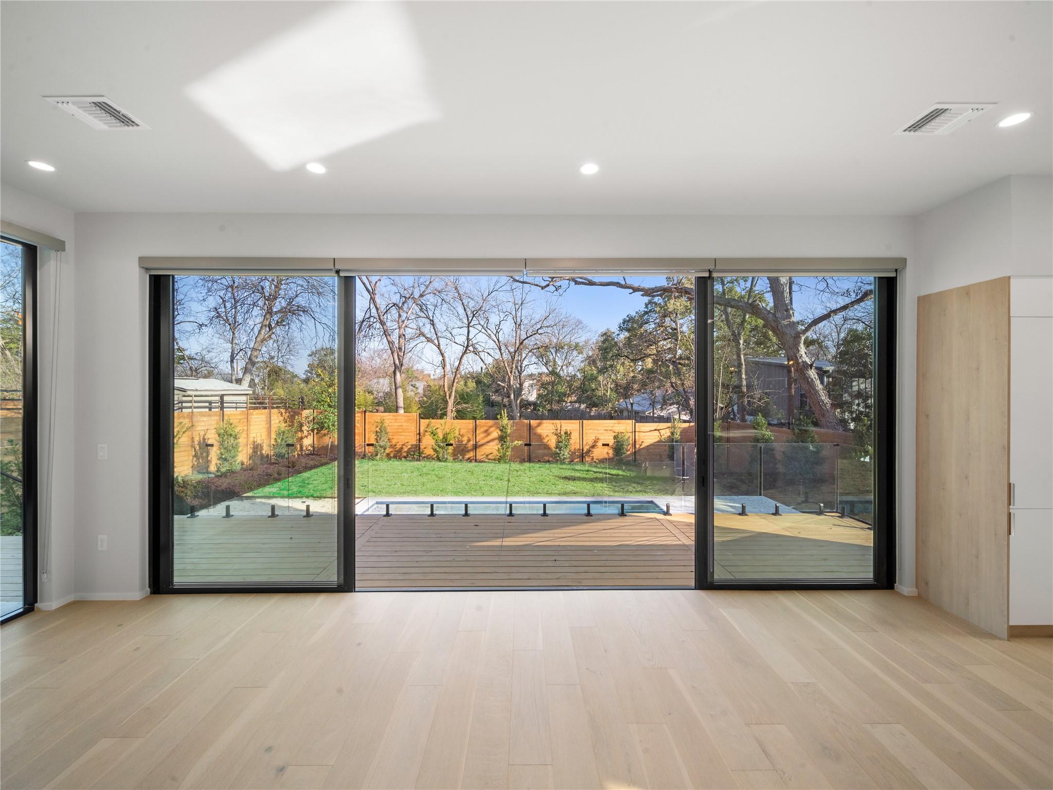 2107 Brackenridge St # B, Austin, TX 78704