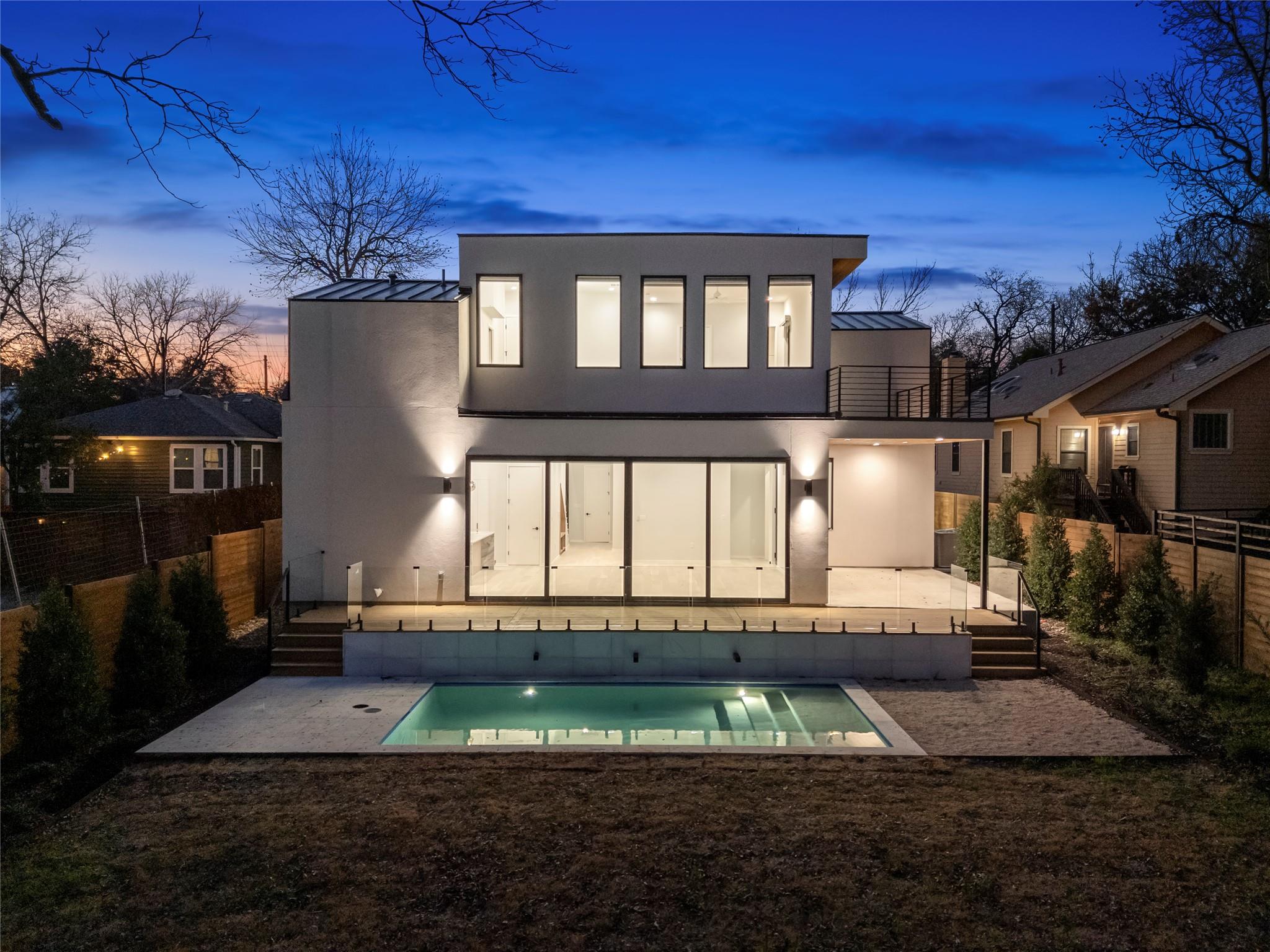 2107 Brackenridge St # B, Austin, TX 78704