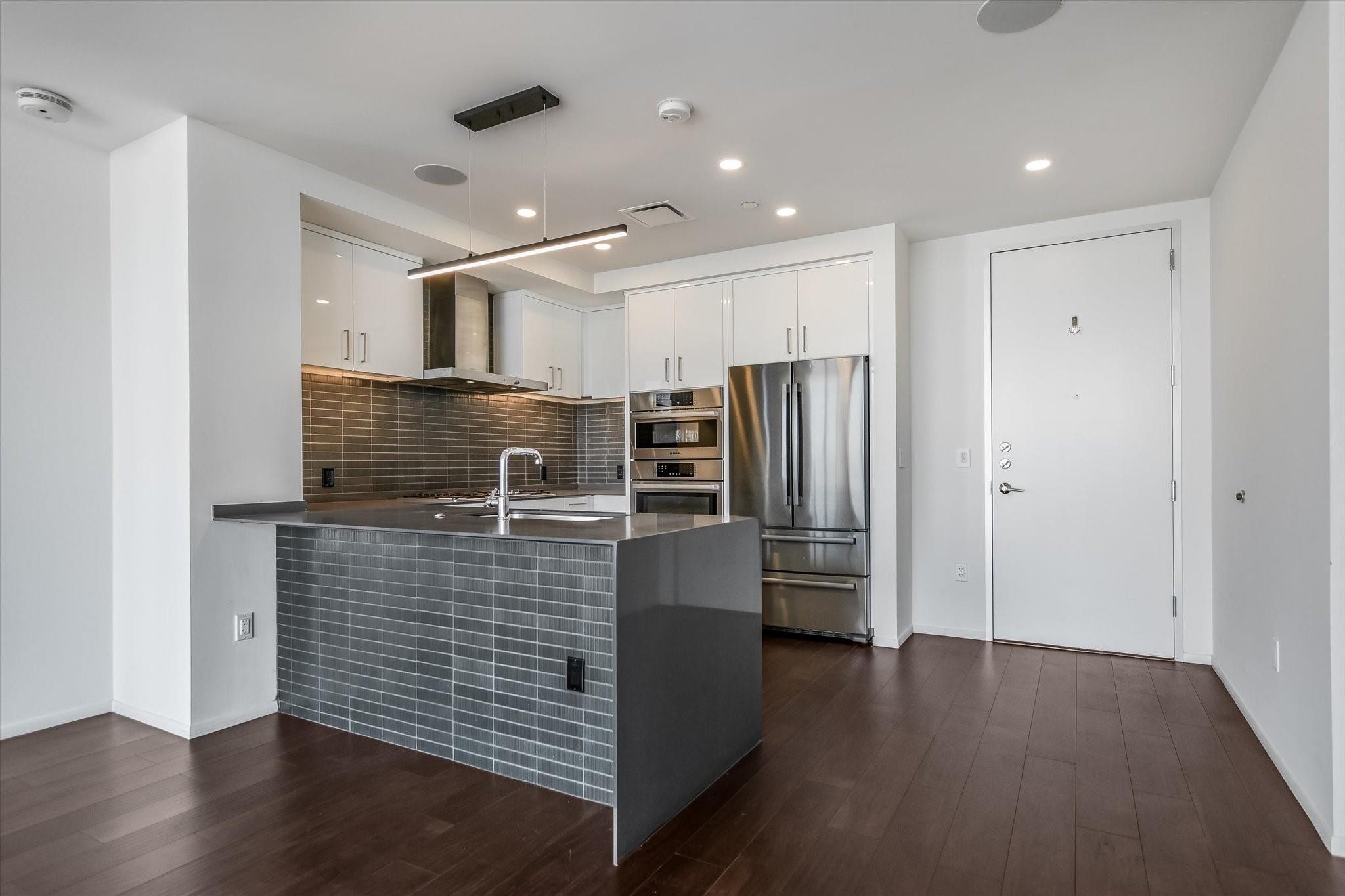 301 West Ave # 2009, Austin, TX 78701