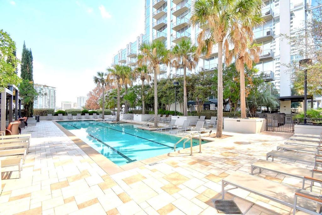 360 Nueces St # 1318, Austin, TX 78701