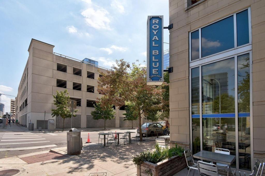 360 Nueces St # 1318, Austin, TX 78701