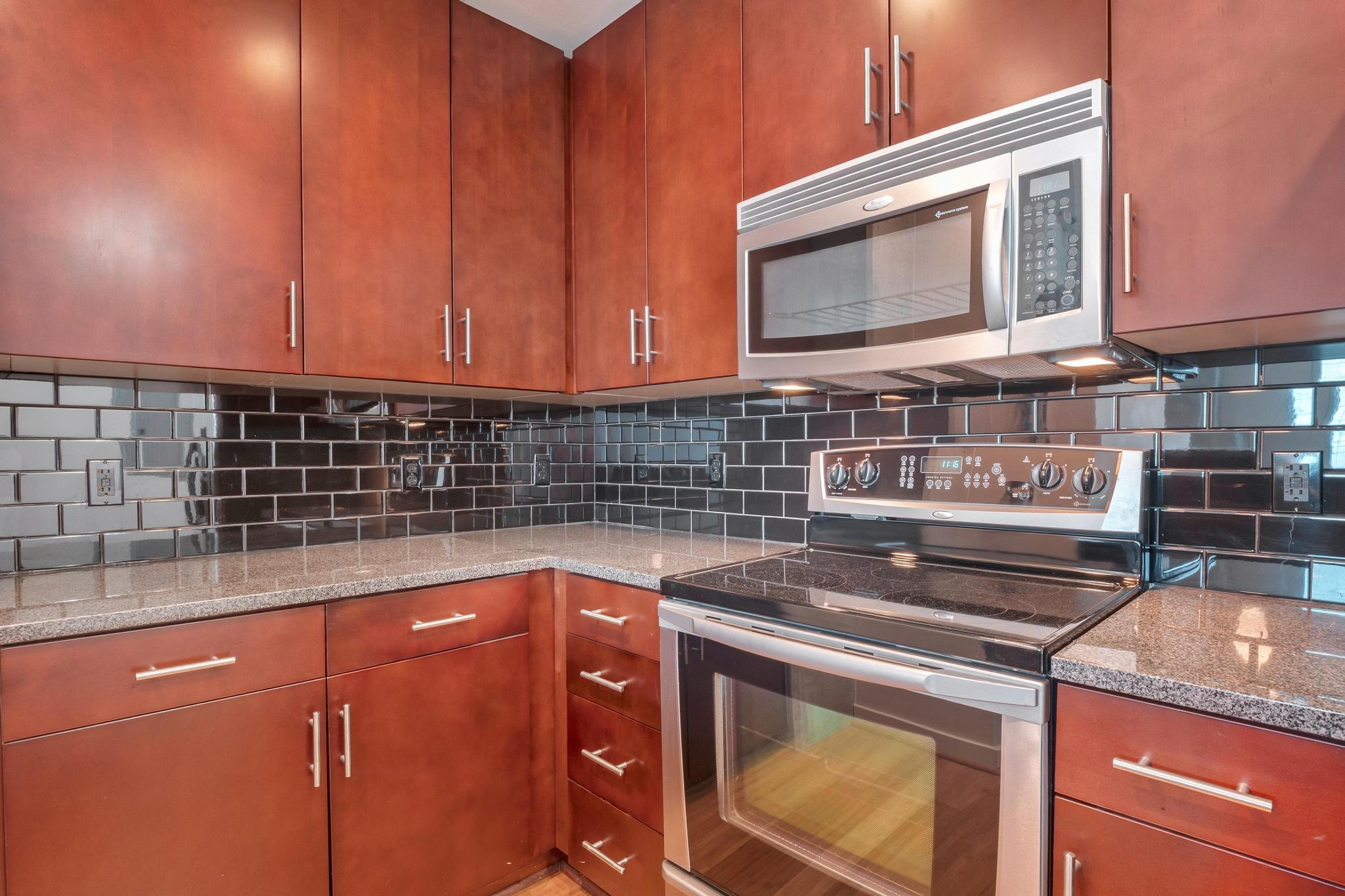 360 Nueces St # 1318, Austin, TX 78701