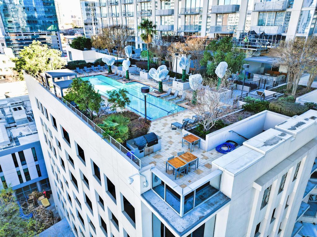 360 Nueces St # 1318, Austin, TX 78701