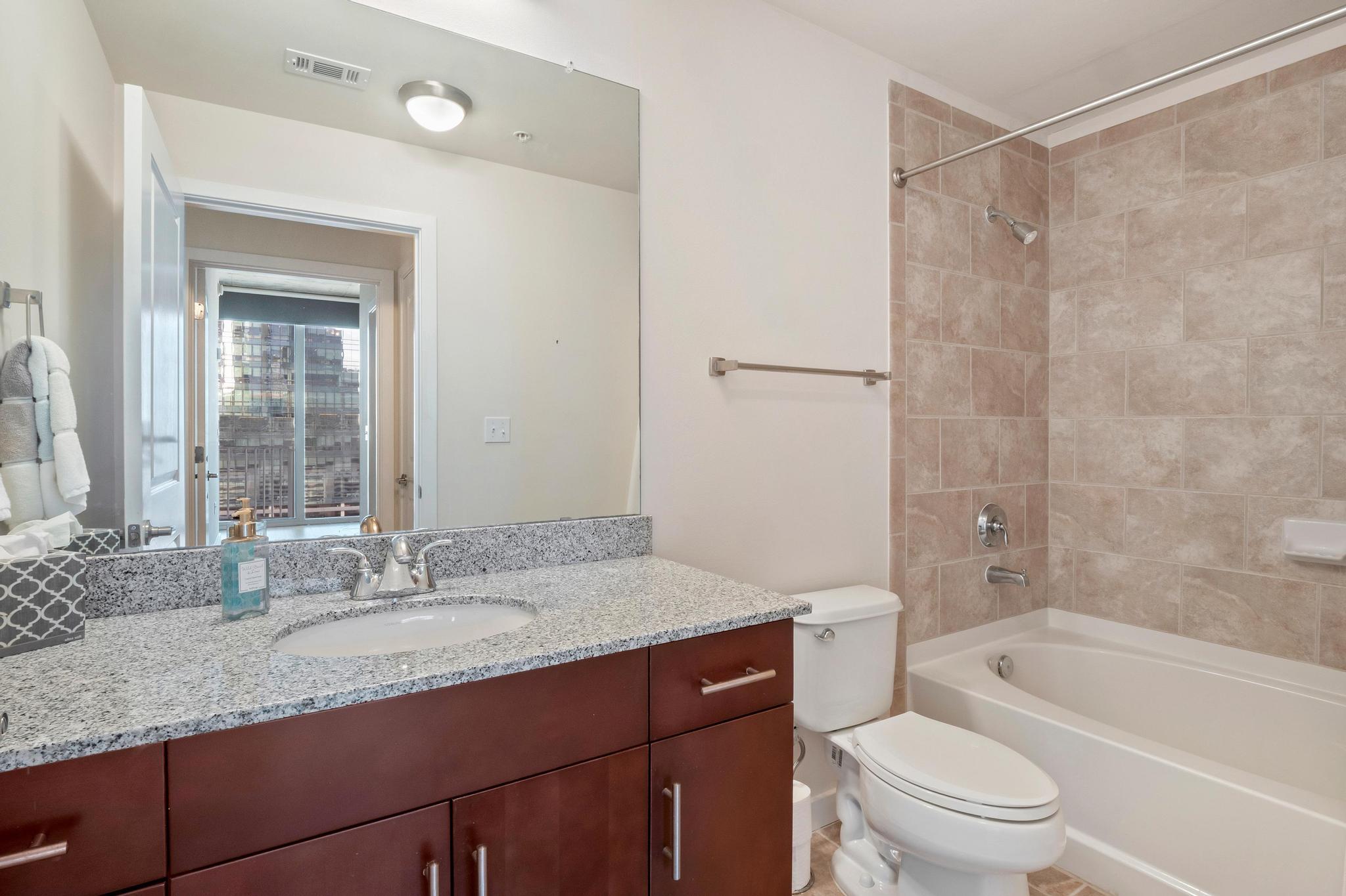 360 Nueces St # 1318, Austin, TX 78701