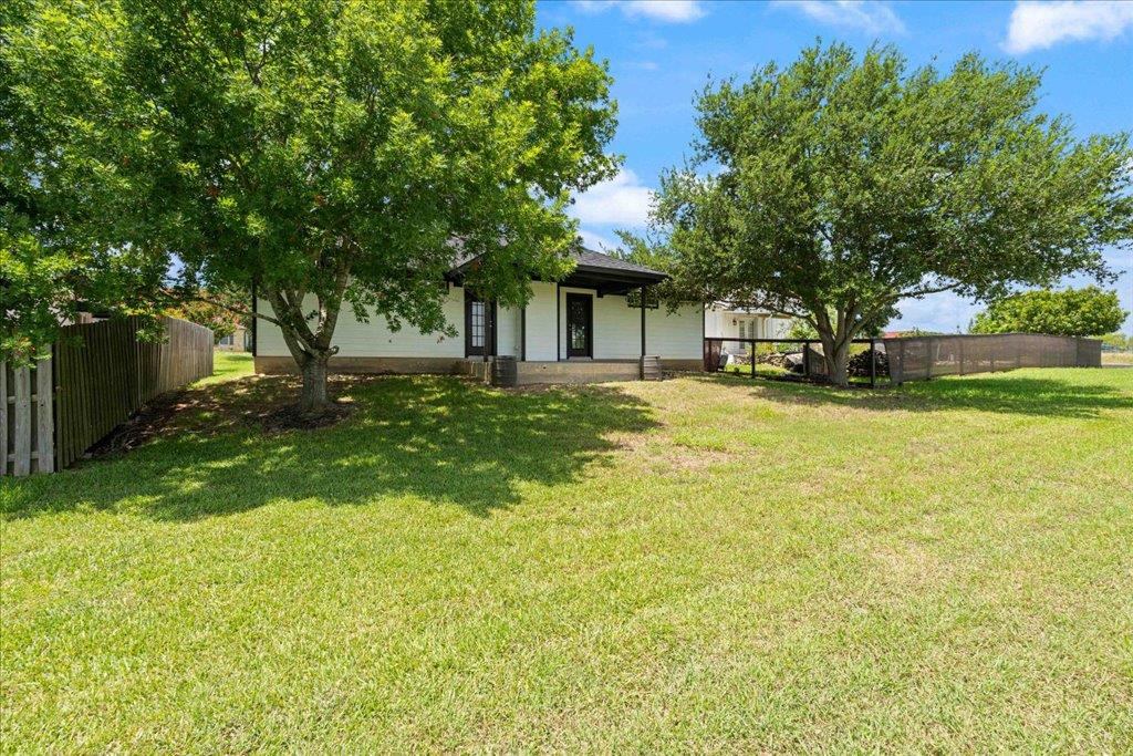 772 Clearview Cir, San Marcos, TX 78666