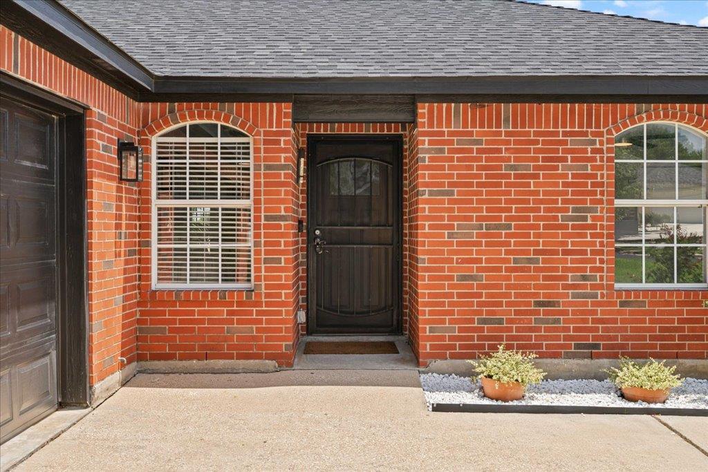 772 Clearview Cir, San Marcos, TX 78666