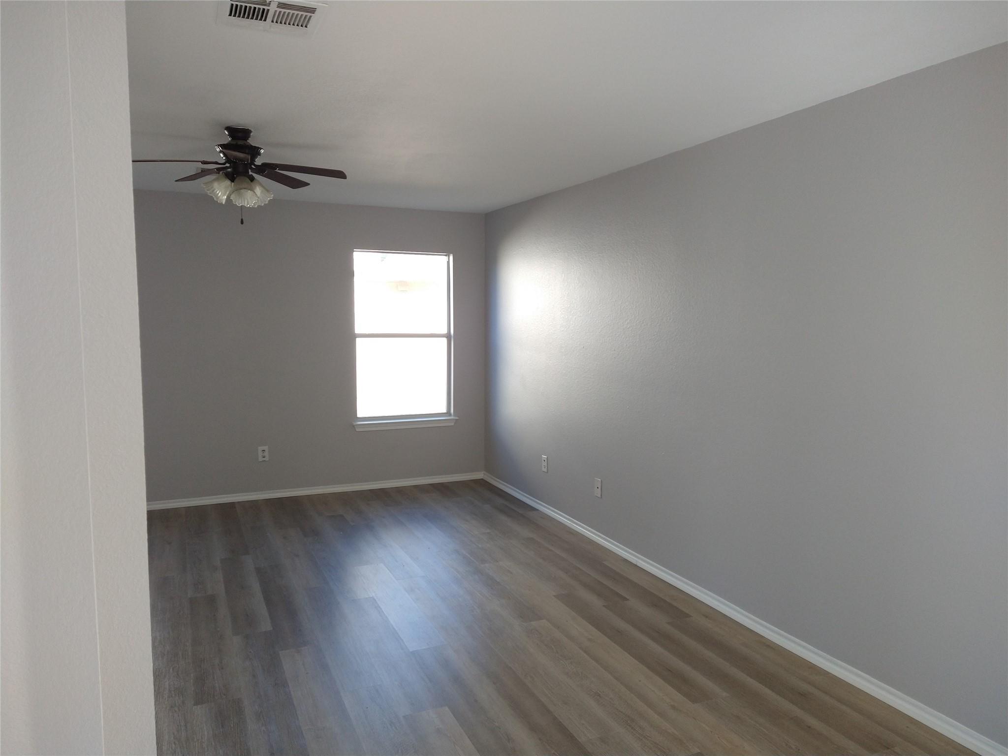 173 Ruby Lake Dr, Kyle, TX 78640
