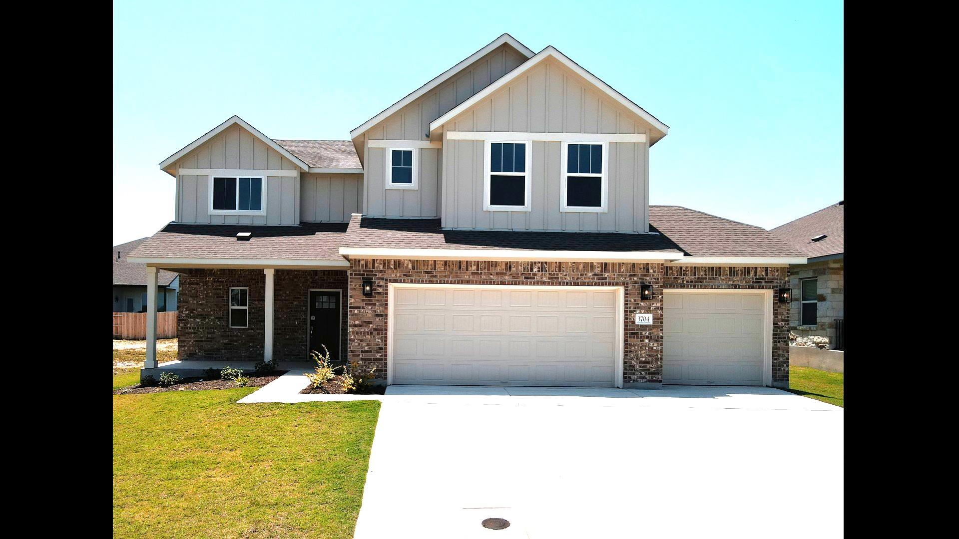 3704 Pin Oak Hls, Seguin, TX 78155