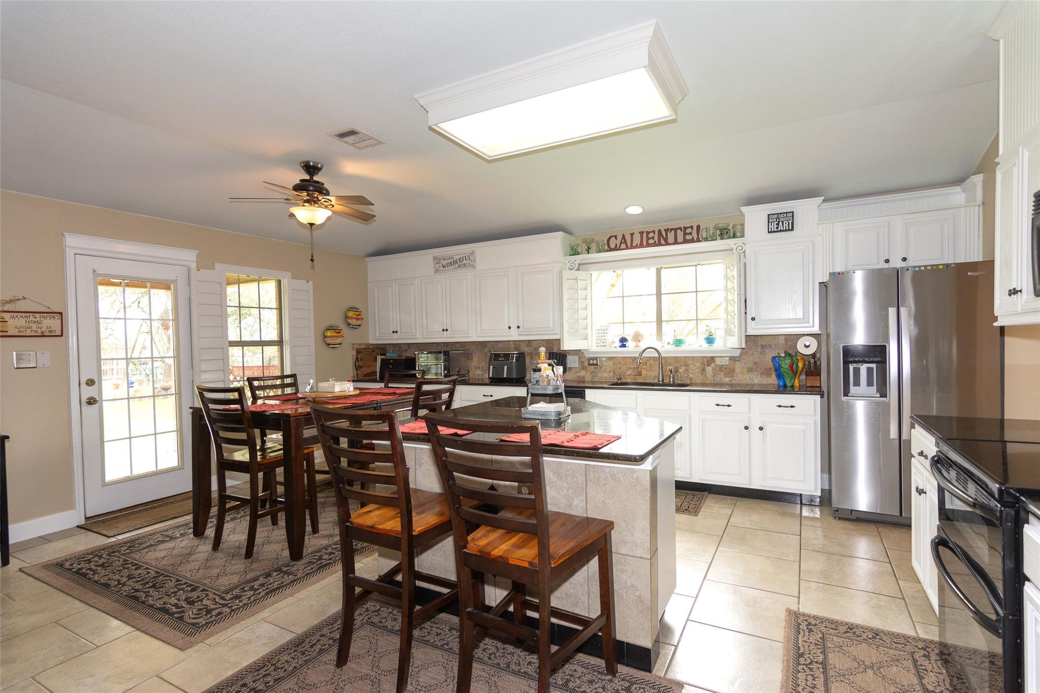 155 Bella Vista Cir, Kyle, TX 78640
