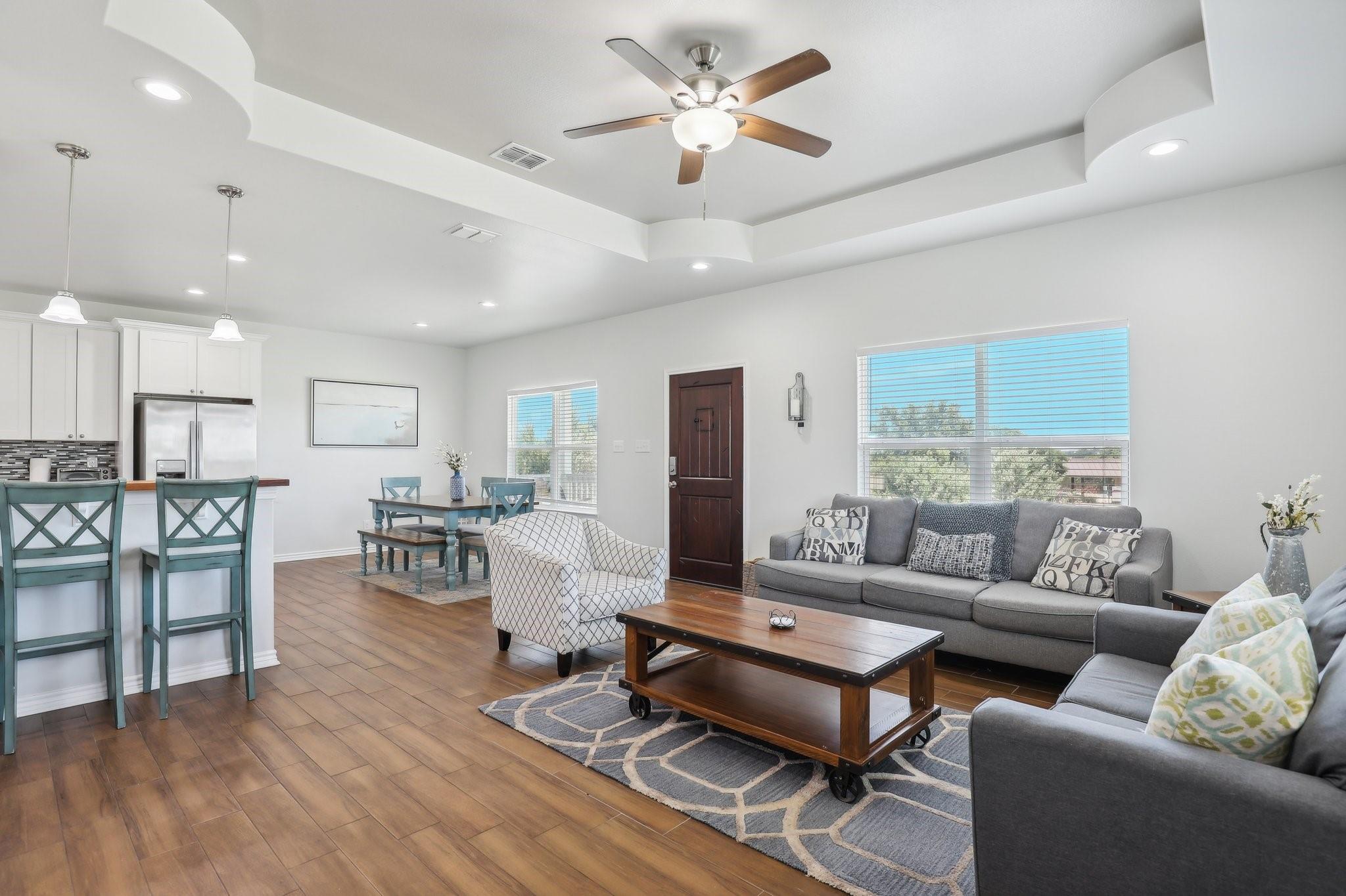 1638 Lake Ridge Blvd, Canyon Lake, TX 78133