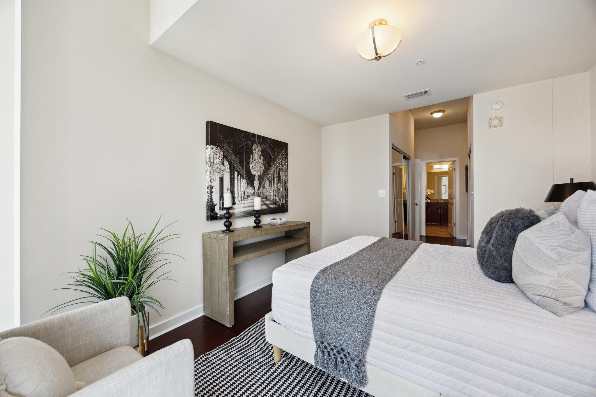 360 Nueces St # 1116, Austin, TX 78701