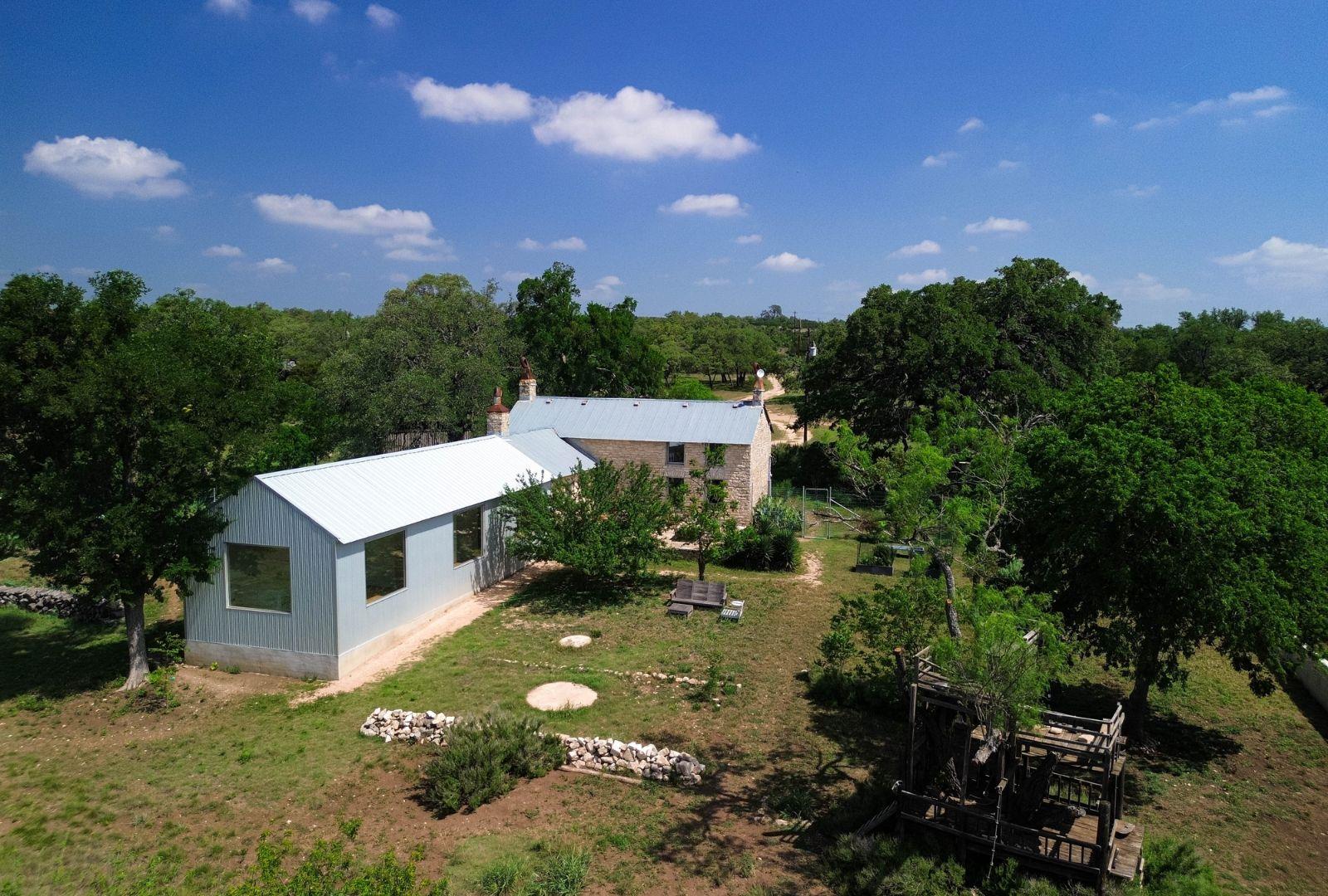 1037 Ranch Road 962 W, Round Mountain, TX 78663