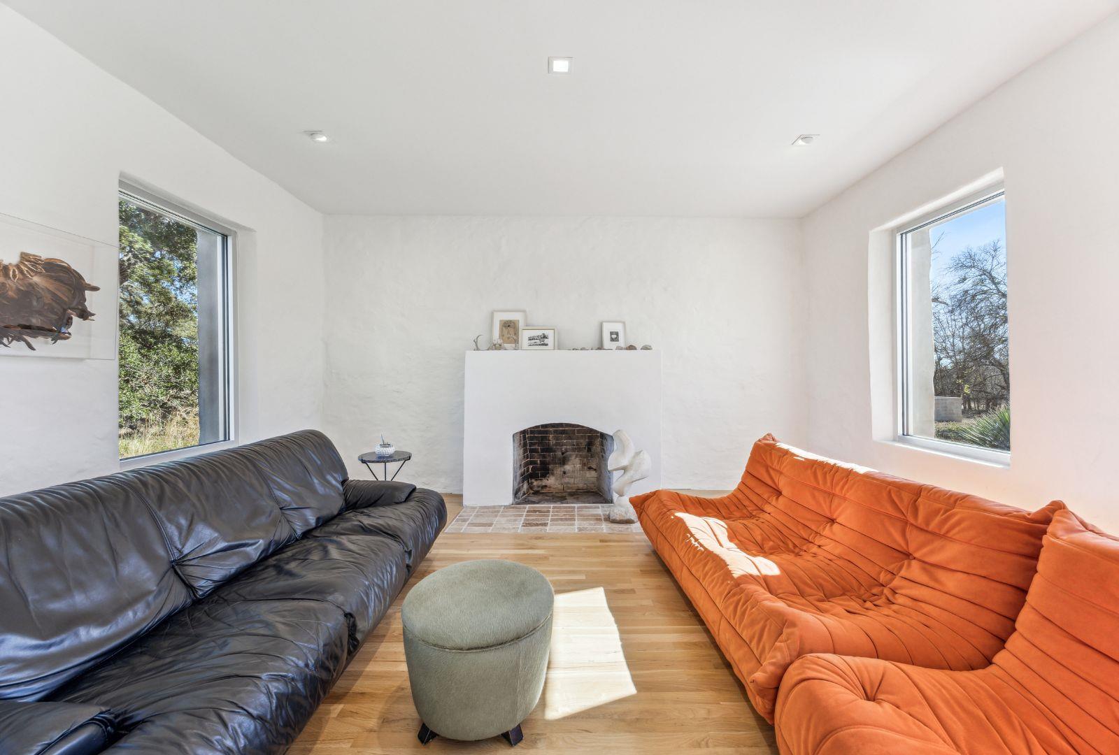 1037 Ranch Road 962 W, Round Mountain, TX 78663