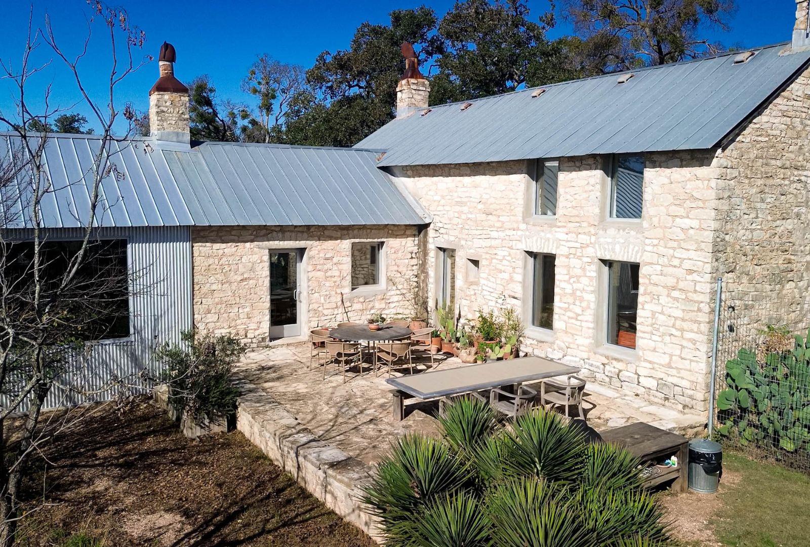 1037 Ranch Road 962 W, Round Mountain, TX 78663