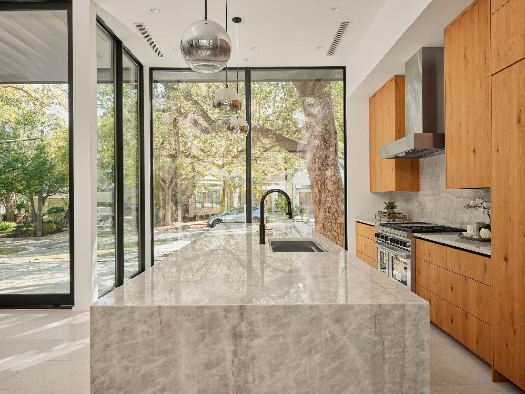 2102 Bowman Ave, Austin, TX 78703