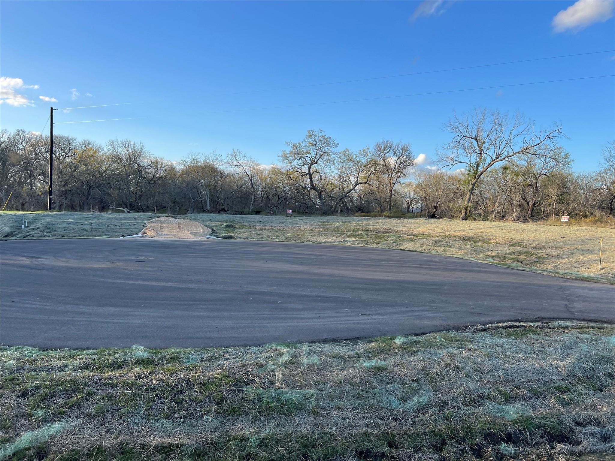 112 Baylen Clifton Ln, Lockhart, TX 78644