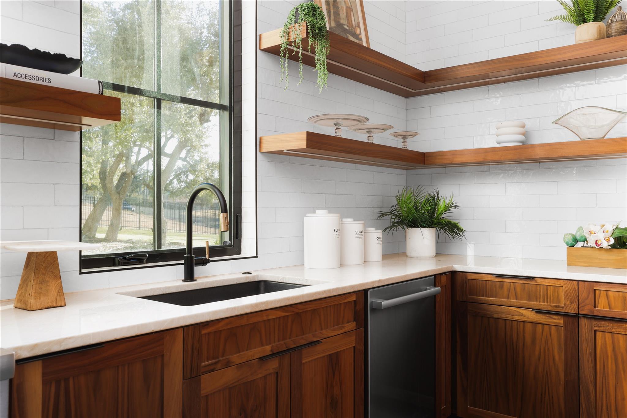 4405 Hennig Dr, Austin, TX 78738