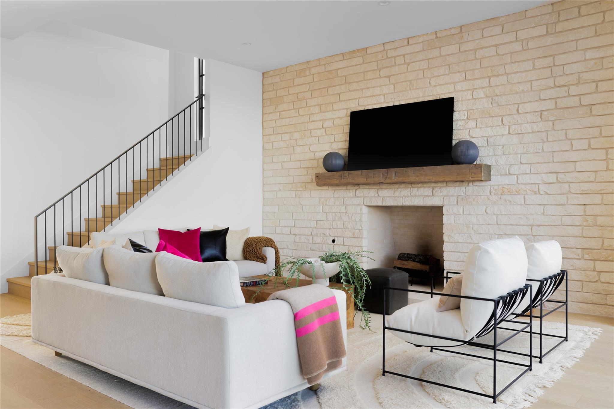 4405 Hennig Dr, Austin, TX 78738