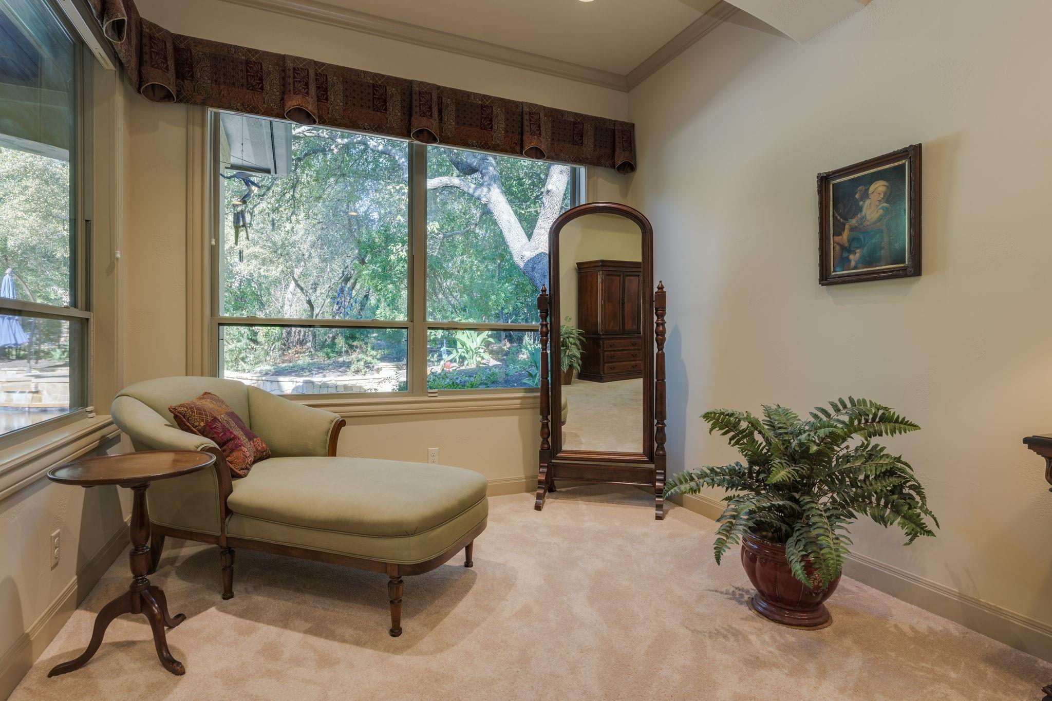3916 Sugarloaf Dr, Austin, TX 78738
