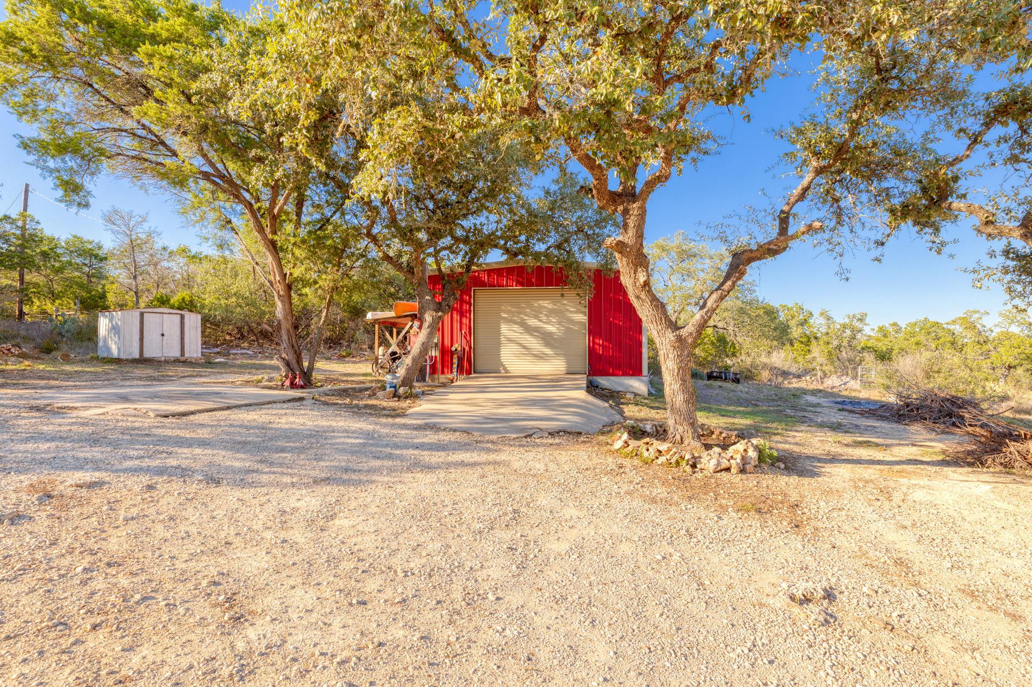 1600 Alpine Trl, San Marcos, TX 78666