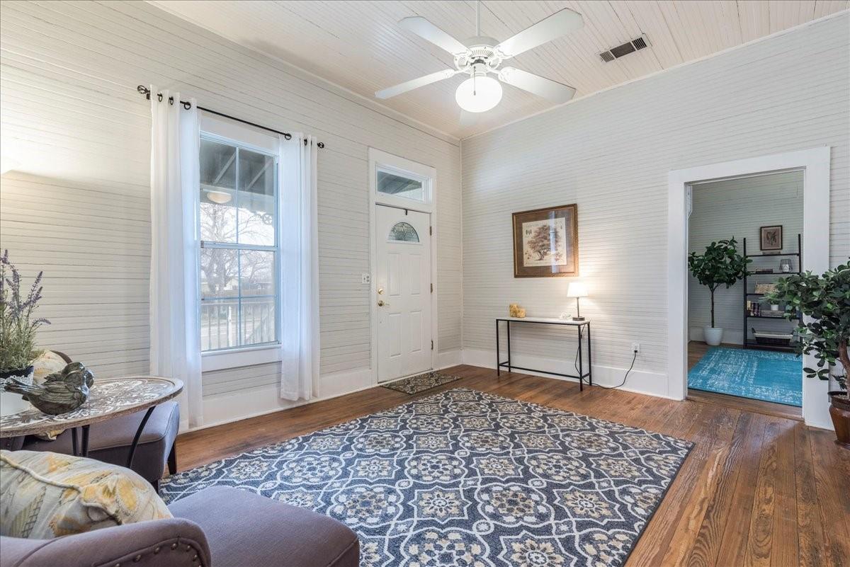 203 W Hall St, Pflugerville, TX 78660