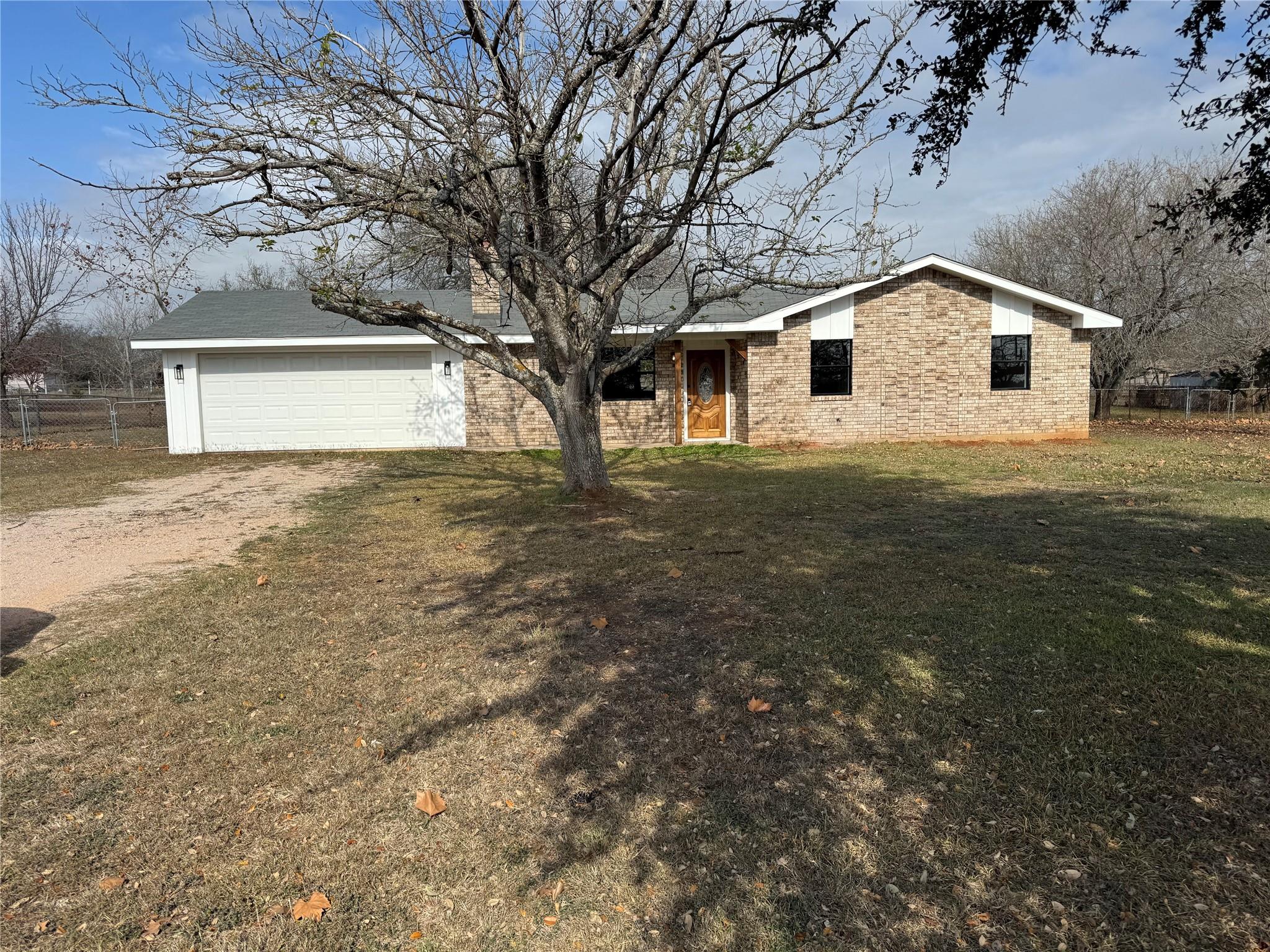 310 Fawn Hill St, Burnet, TX 78611